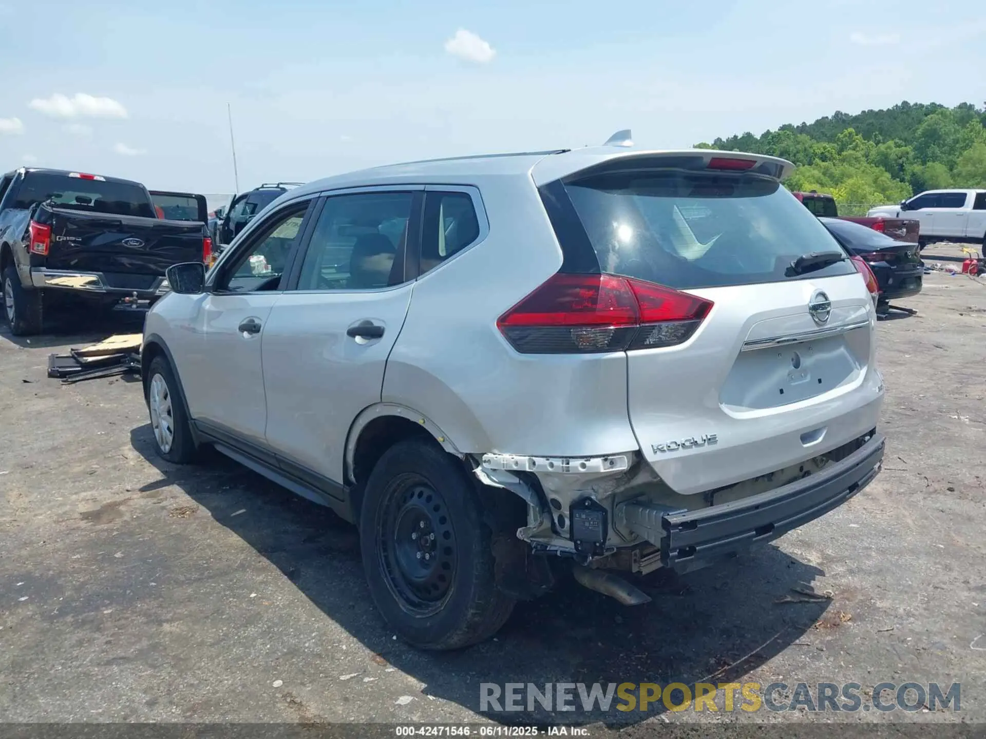 3 Photograph of a damaged car 5N1AT2MV0LC793120 NISSAN ROGUE 2020