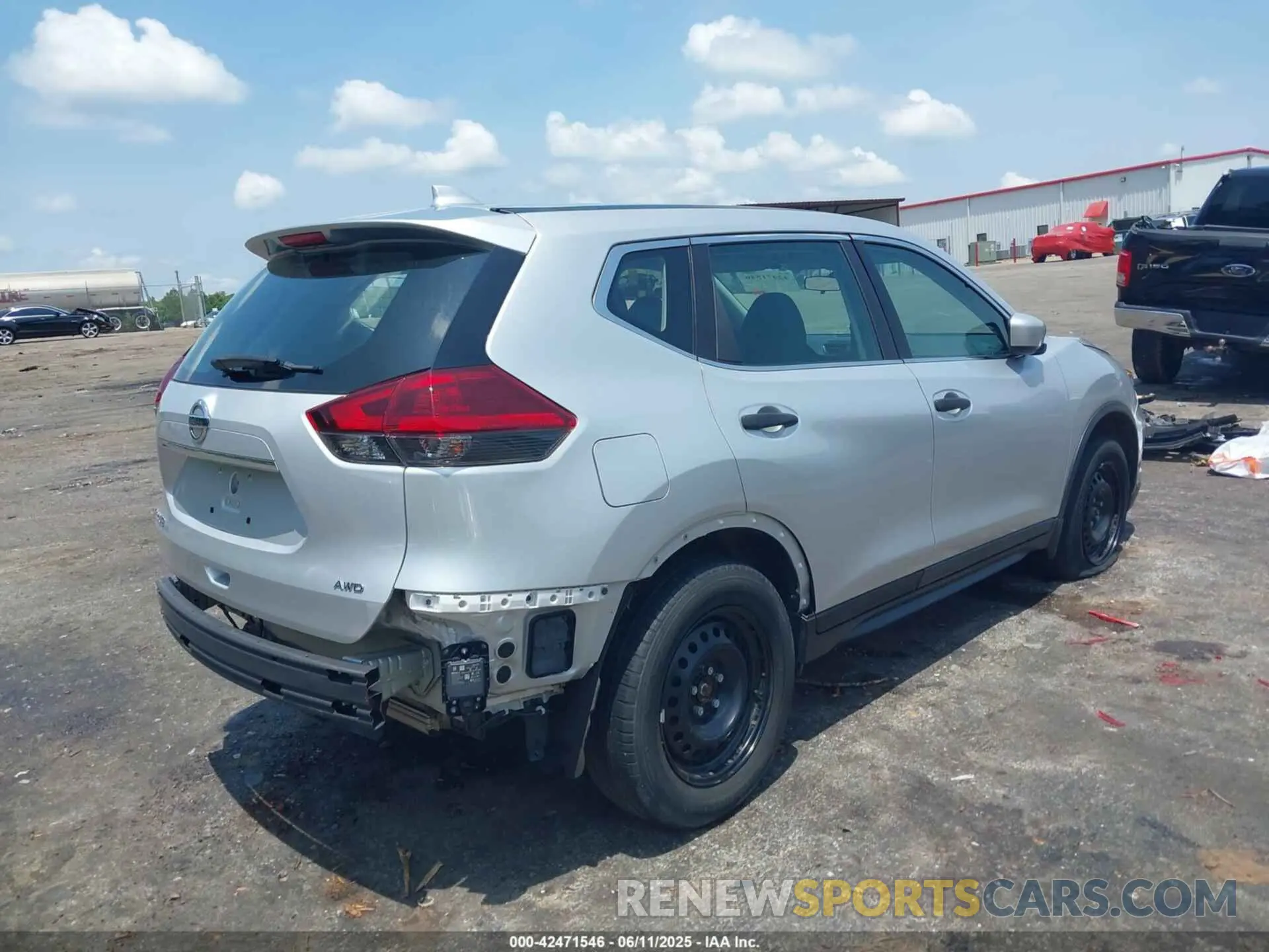 4 Photograph of a damaged car 5N1AT2MV0LC793120 NISSAN ROGUE 2020
