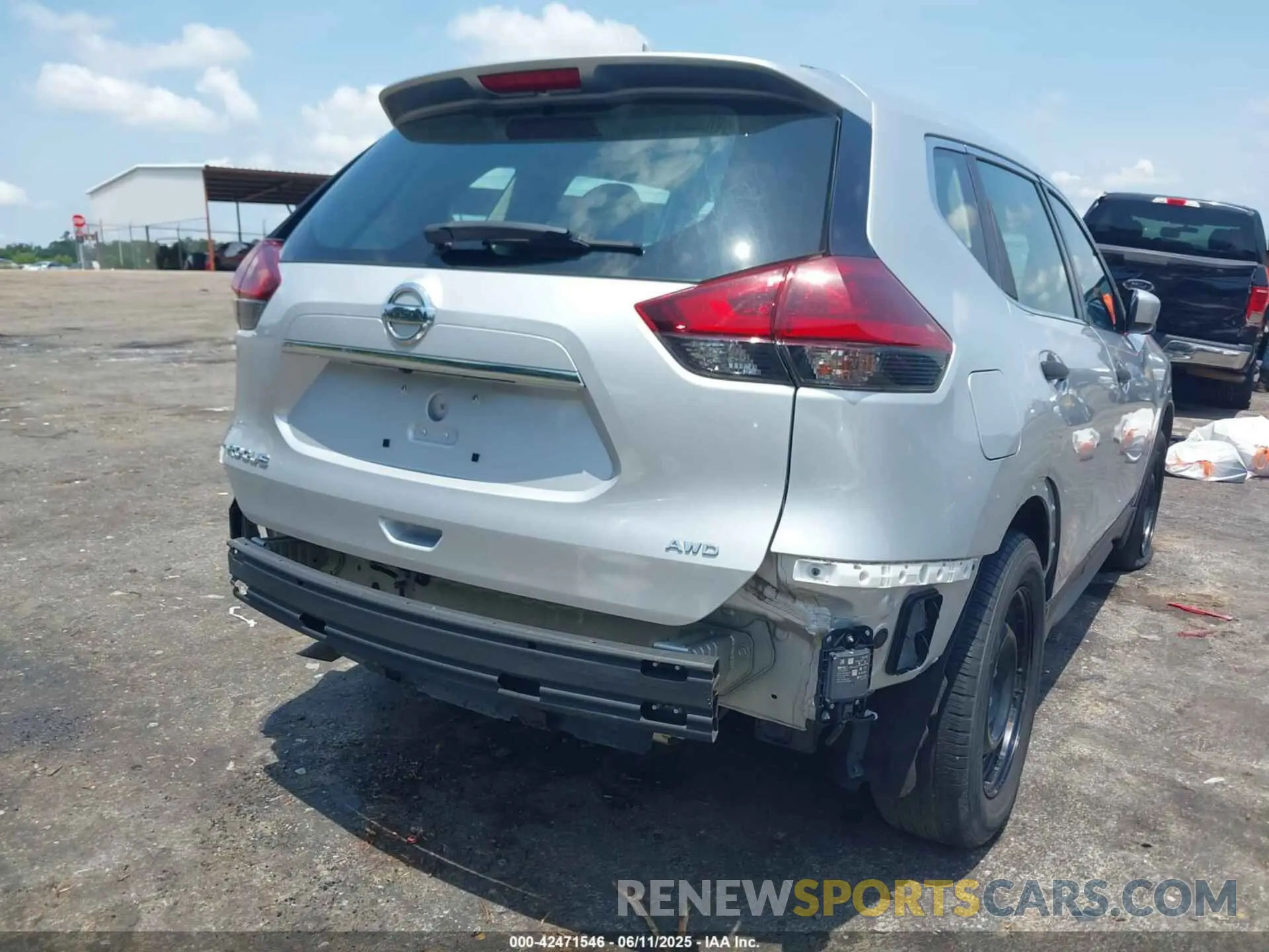 6 Photograph of a damaged car 5N1AT2MV0LC793120 NISSAN ROGUE 2020