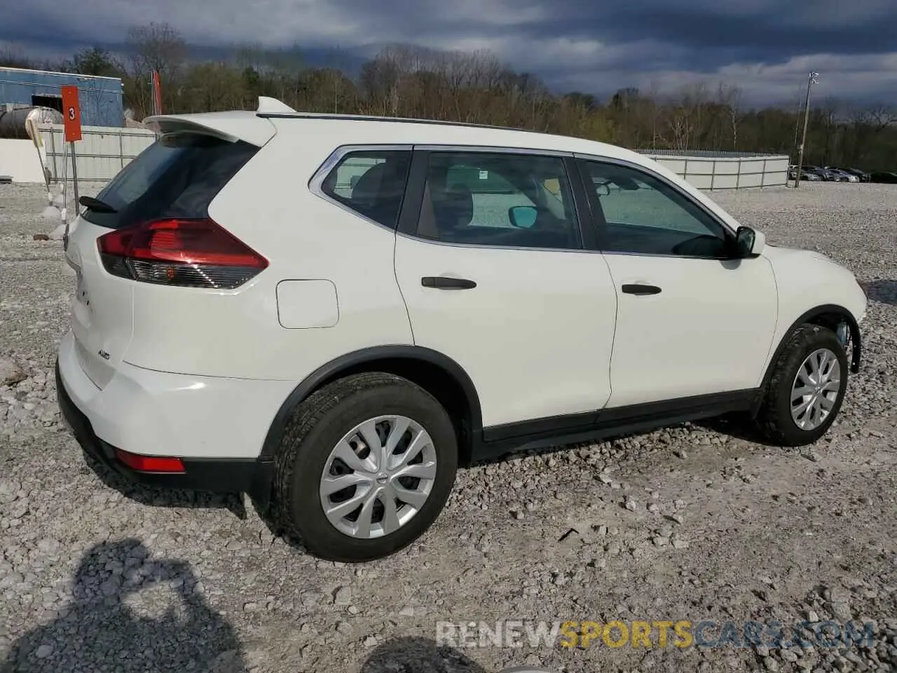 3 Photograph of a damaged car 5N1AT2MV1LC748025 NISSAN ROGUE 2020
