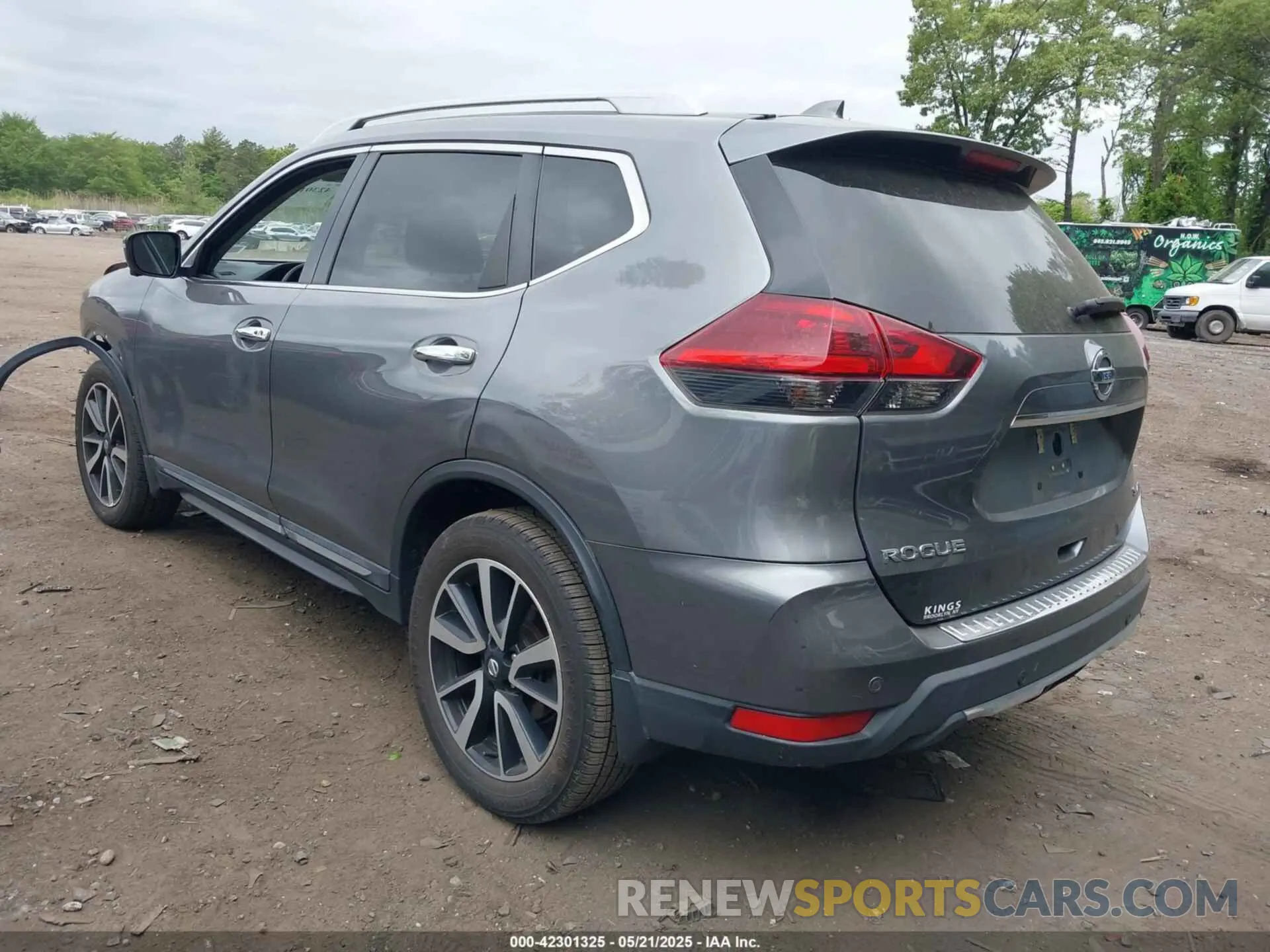 3 Photograph of a damaged car 5N1AT2MV1LC752348 NISSAN ROGUE 2020