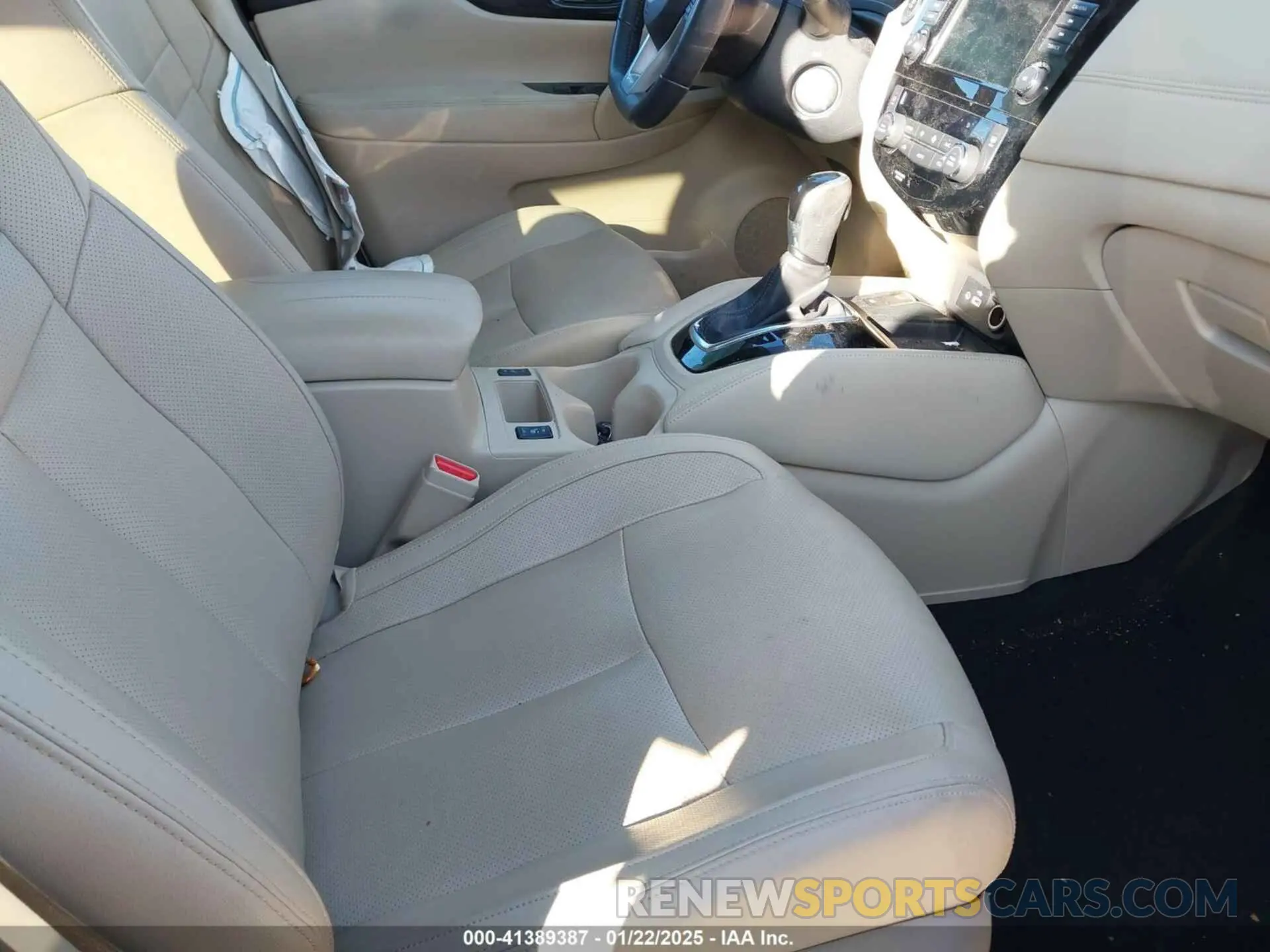 5 Photograph of a damaged car 5N1AT2MV1LC798536 NISSAN ROGUE 2020