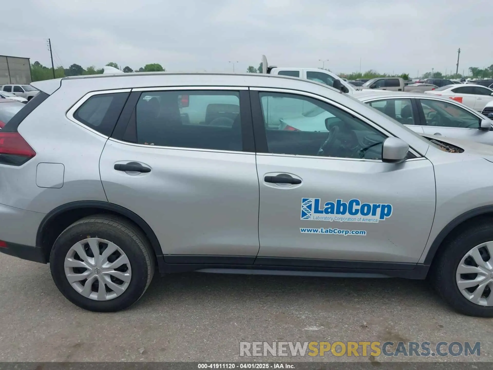 12 Photograph of a damaged car 5N1AT2MV1LC808854 NISSAN ROGUE 2020