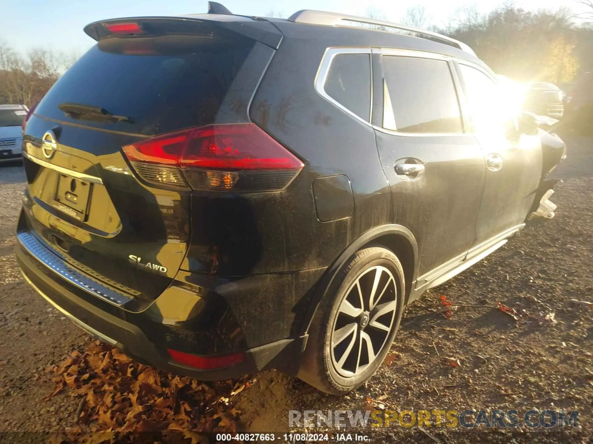 4 Photograph of a damaged car 5N1AT2MV2LC721531 NISSAN ROGUE 2020