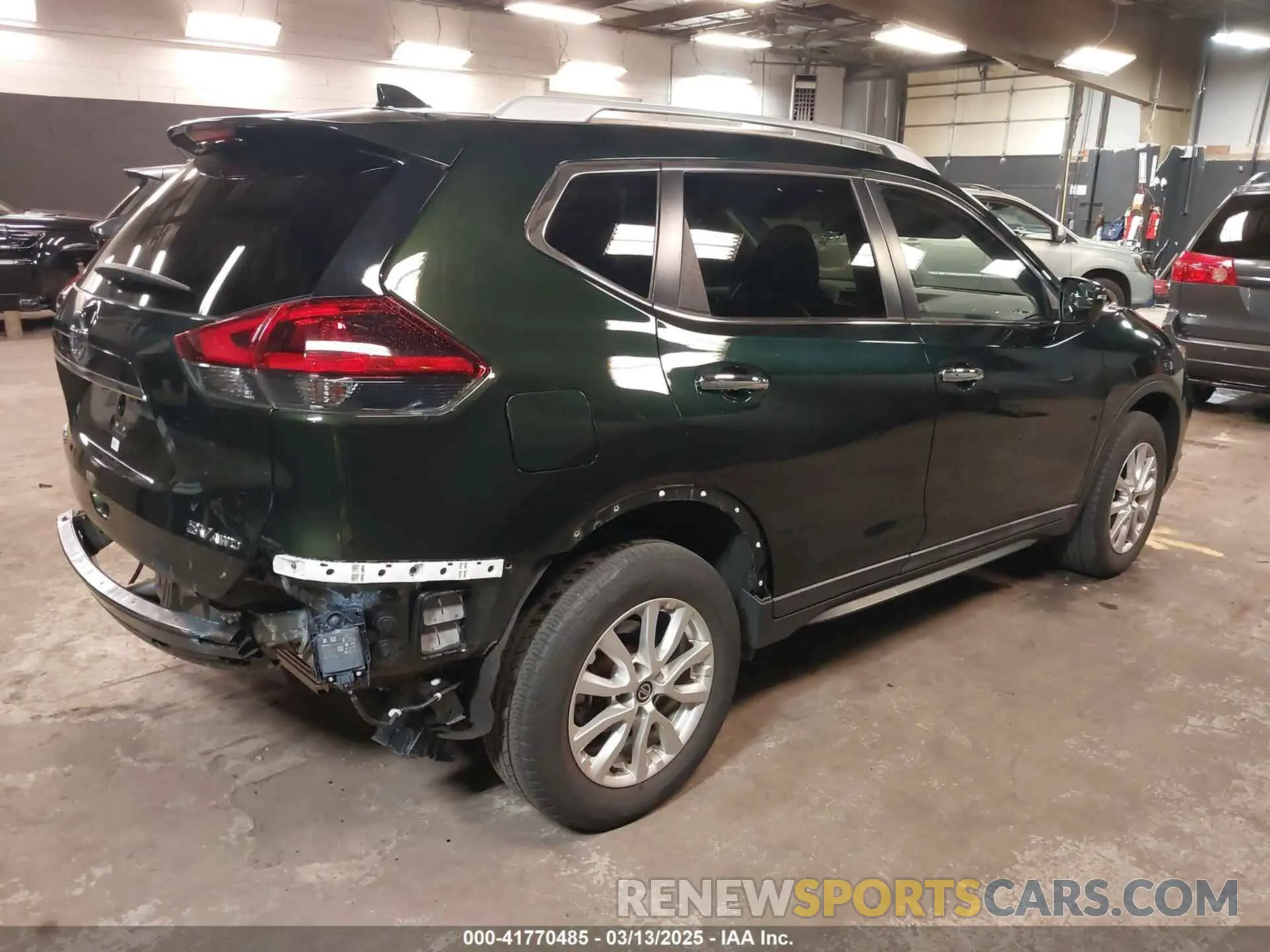 4 Photograph of a damaged car 5N1AT2MV2LC732285 NISSAN ROGUE 2020