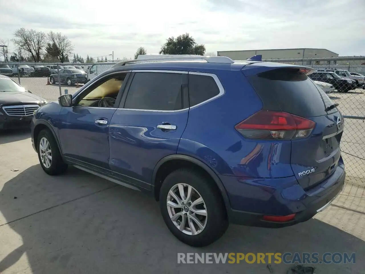 2 Photograph of a damaged car 5N1AT2MV2LC762192 NISSAN ROGUE 2020