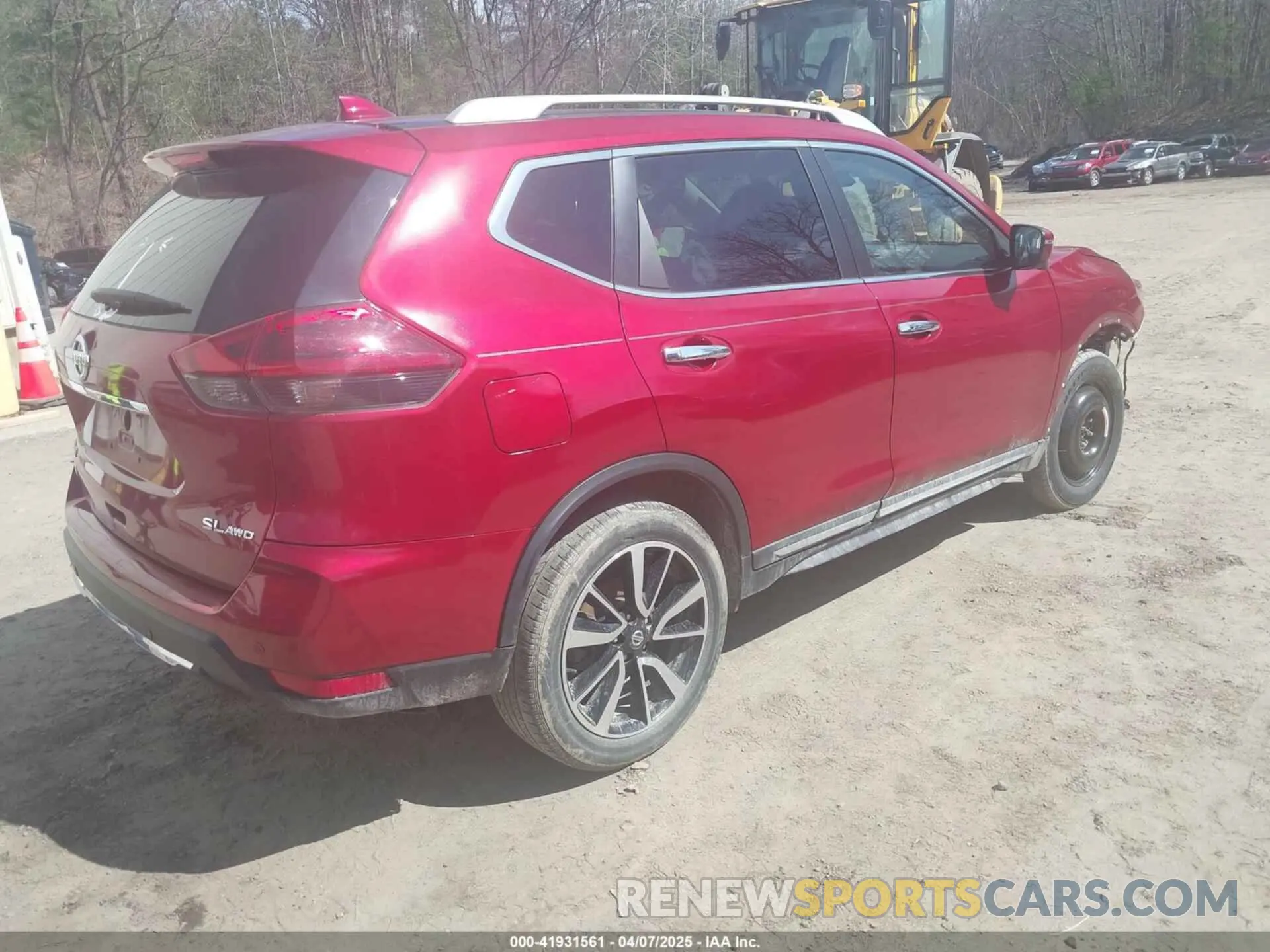 4 Photograph of a damaged car 5N1AT2MV2LC763259 NISSAN ROGUE 2020
