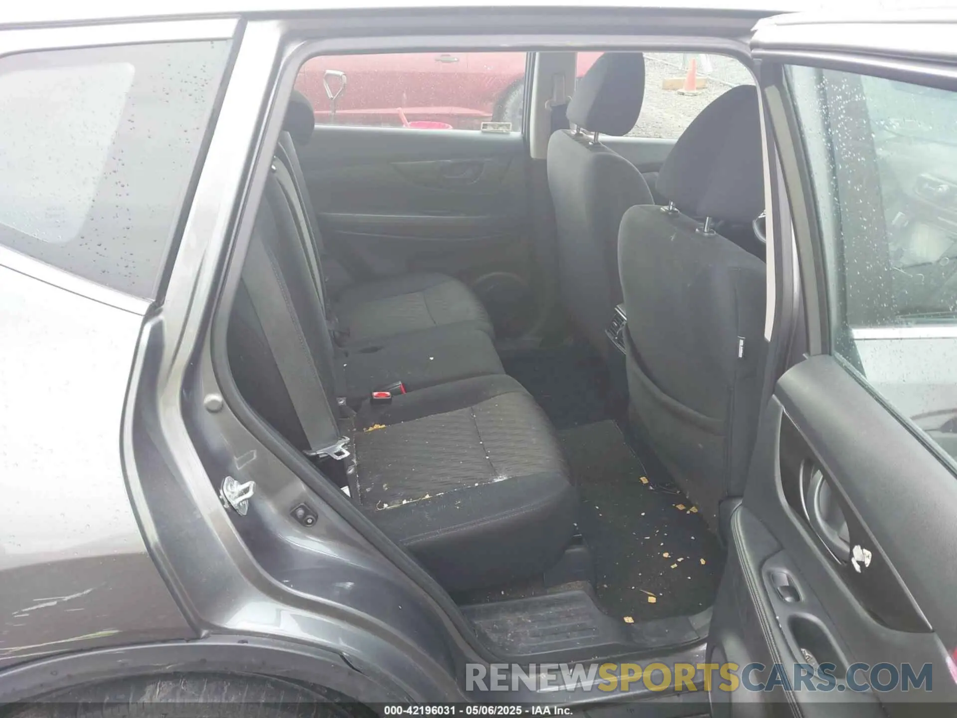 8 Photograph of a damaged car 5N1AT2MV2LC793197 NISSAN ROGUE 2020