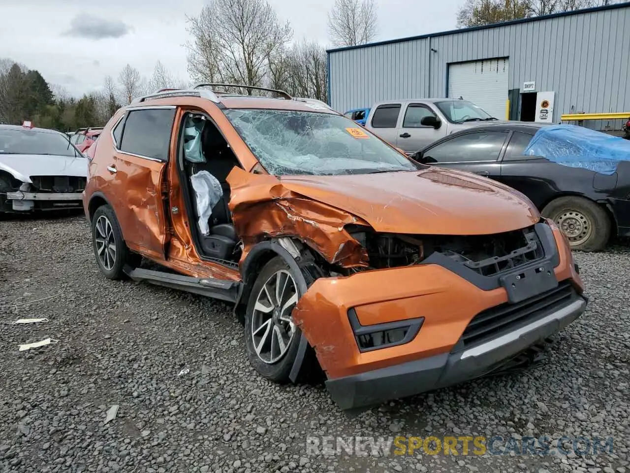 4 Photograph of a damaged car 5N1AT2MV3LC702342 NISSAN ROGUE 2020