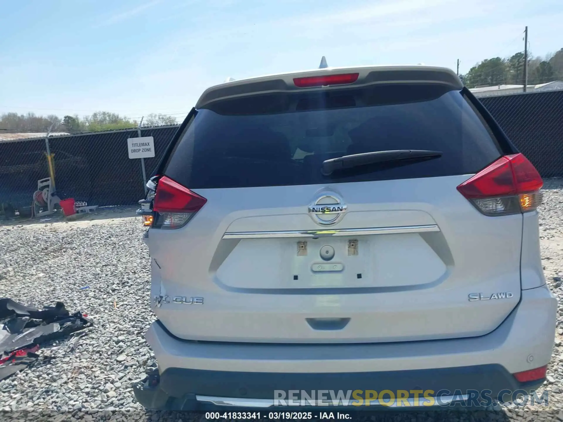 17 Photograph of a damaged car 5N1AT2MV3LC725930 NISSAN ROGUE 2020