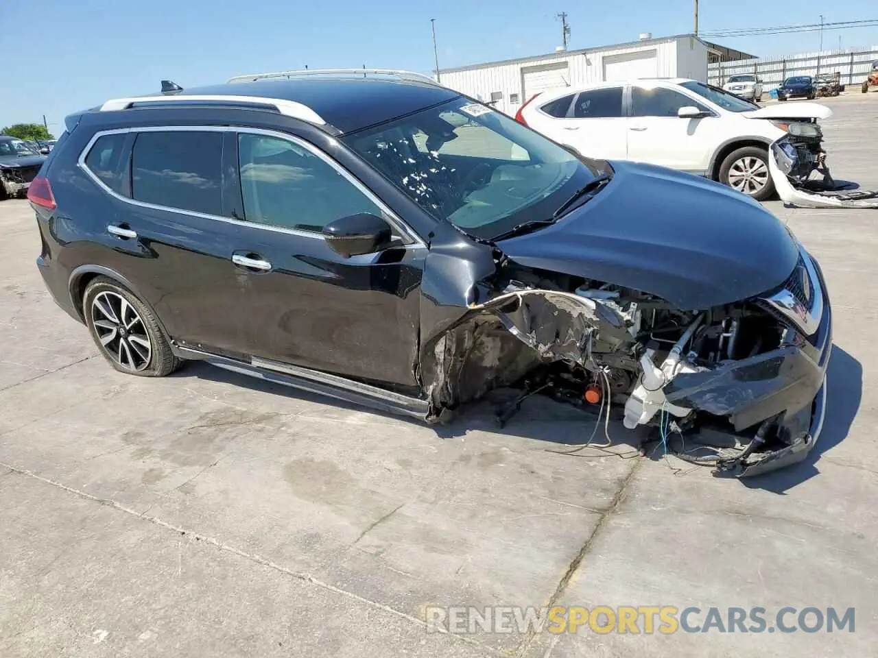 4 Photograph of a damaged car 5N1AT2MV3LC756076 NISSAN ROGUE 2020