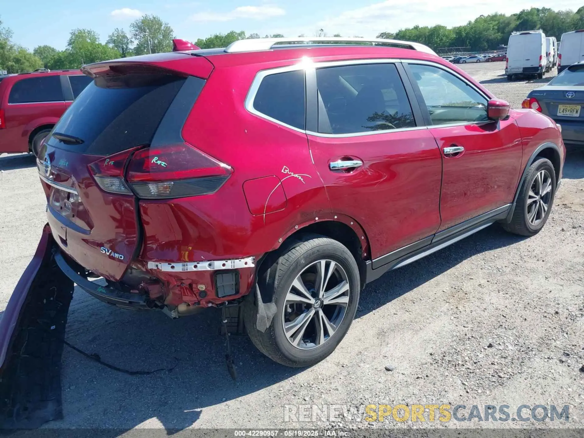 4 Photograph of a damaged car 5N1AT2MV3LC787490 NISSAN ROGUE 2020