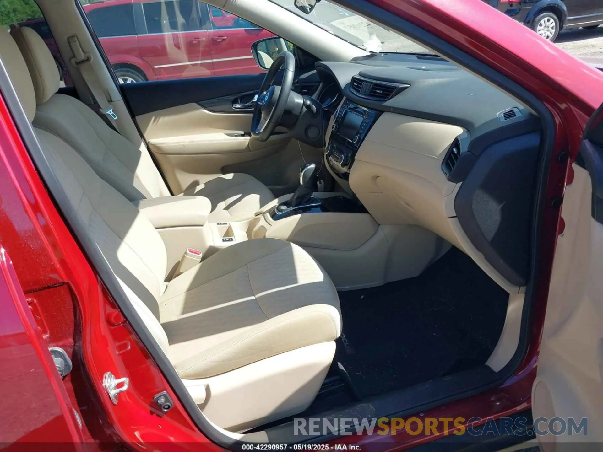 5 Photograph of a damaged car 5N1AT2MV3LC787490 NISSAN ROGUE 2020