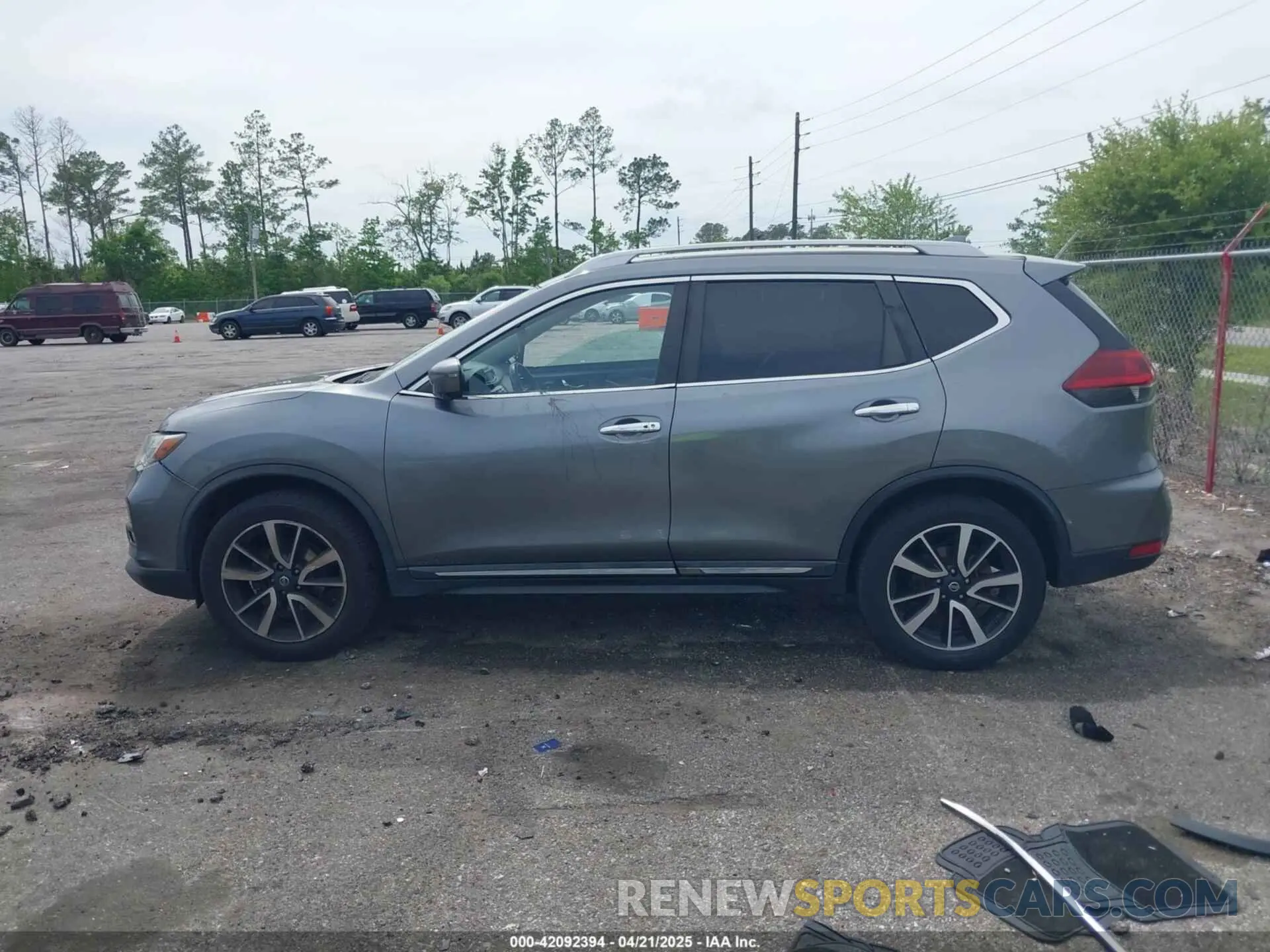 14 Photograph of a damaged car 5N1AT2MV4LC725628 NISSAN ROGUE 2020