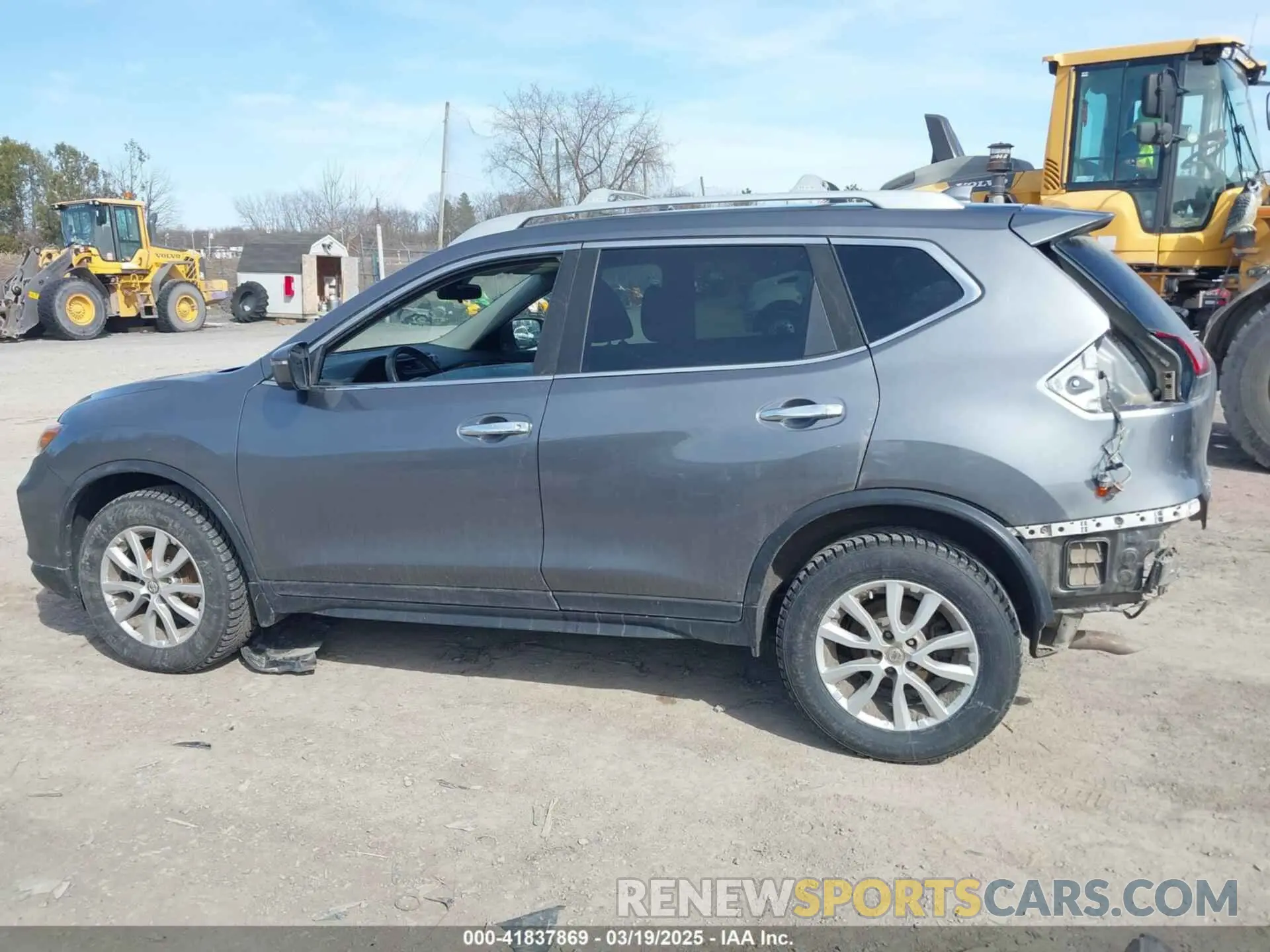 14 Photograph of a damaged car 5N1AT2MV4LC736161 NISSAN ROGUE 2020