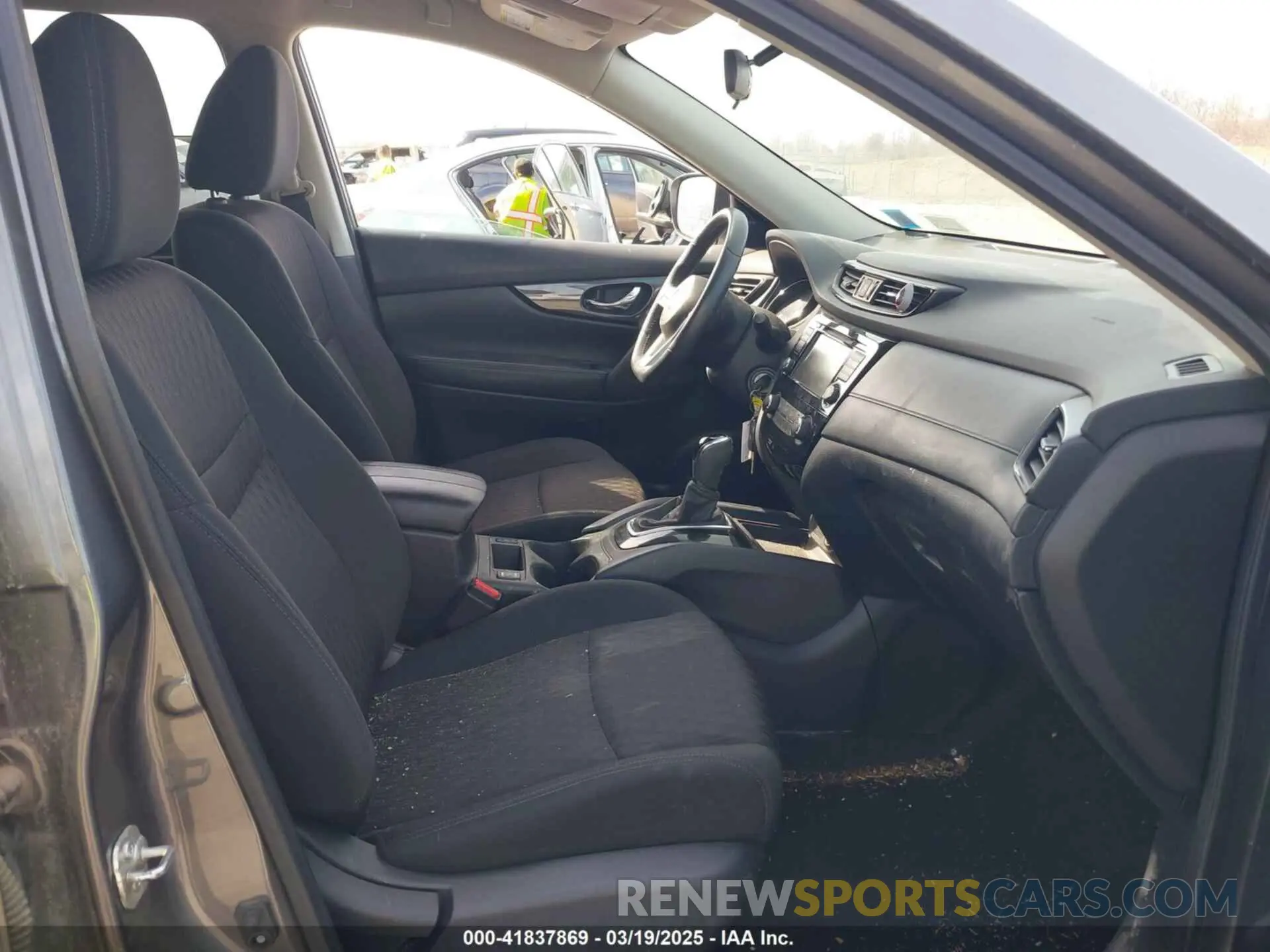 5 Photograph of a damaged car 5N1AT2MV4LC736161 NISSAN ROGUE 2020