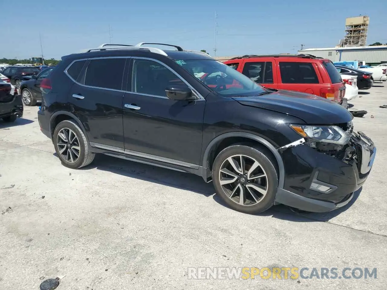 4 Photograph of a damaged car 5N1AT2MV4LC771346 NISSAN ROGUE 2020