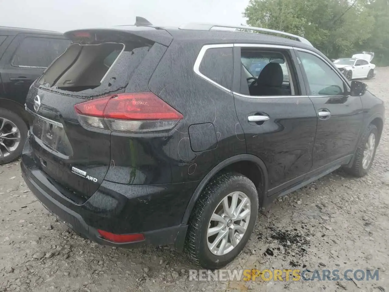 3 Photograph of a damaged car 5N1AT2MV5LC725637 NISSAN ROGUE 2020