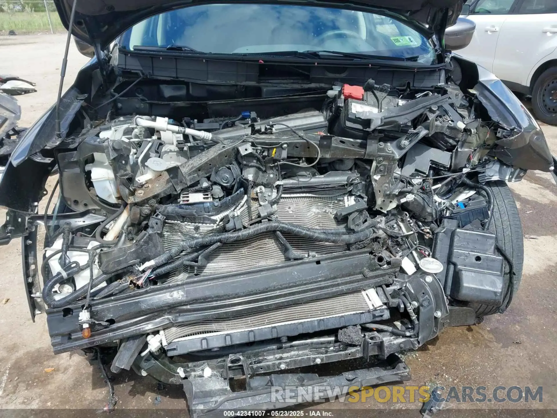 6 Photograph of a damaged car 5N1AT2MV5LC748688 NISSAN ROGUE 2020