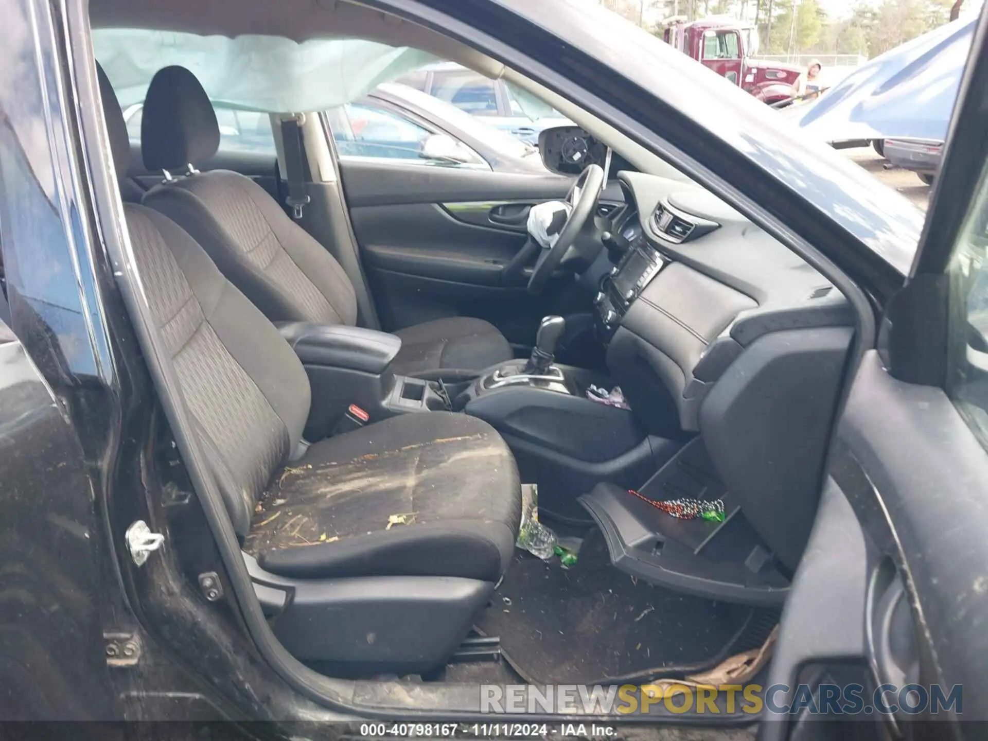 5 Photograph of a damaged car 5N1AT2MV5LC750506 NISSAN ROGUE 2020