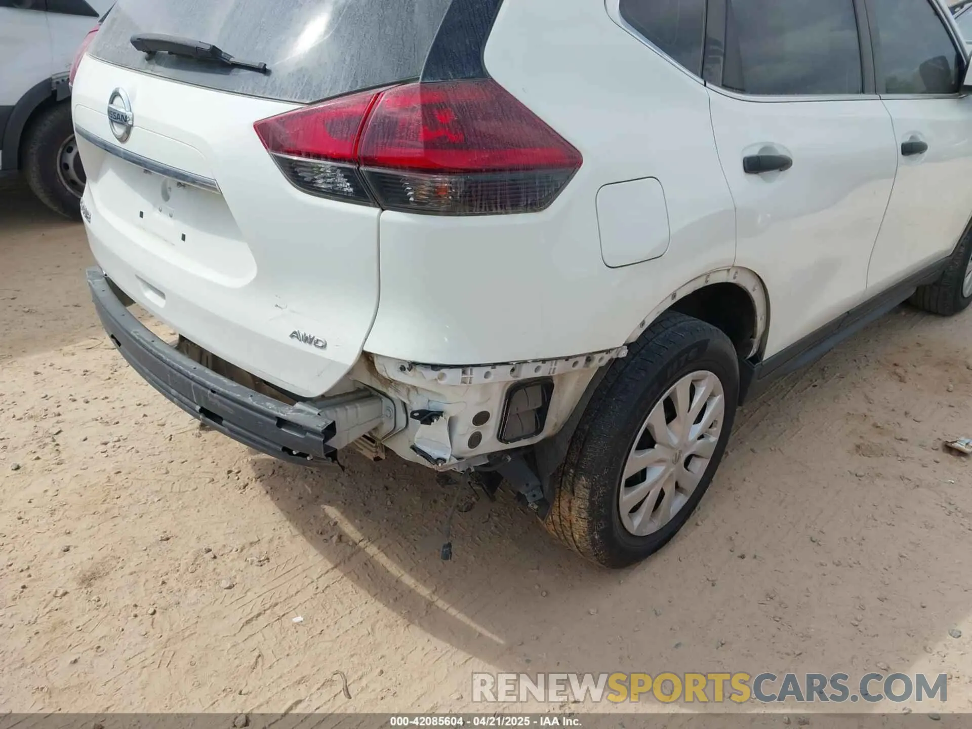 17 Photograph of a damaged car 5N1AT2MV5LC751171 NISSAN ROGUE 2020