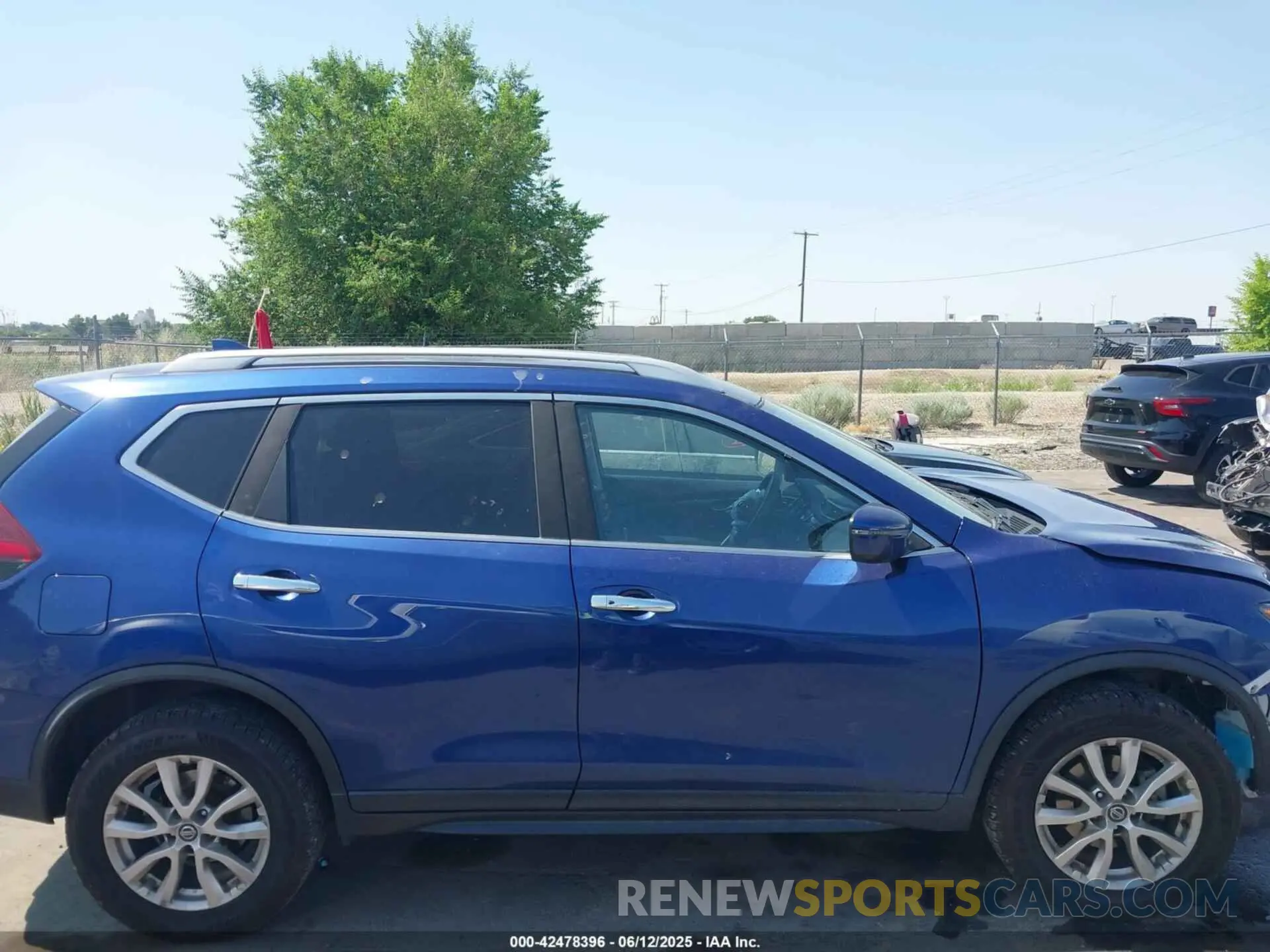 13 Photograph of a damaged car 5N1AT2MV5LC767709 NISSAN ROGUE 2020