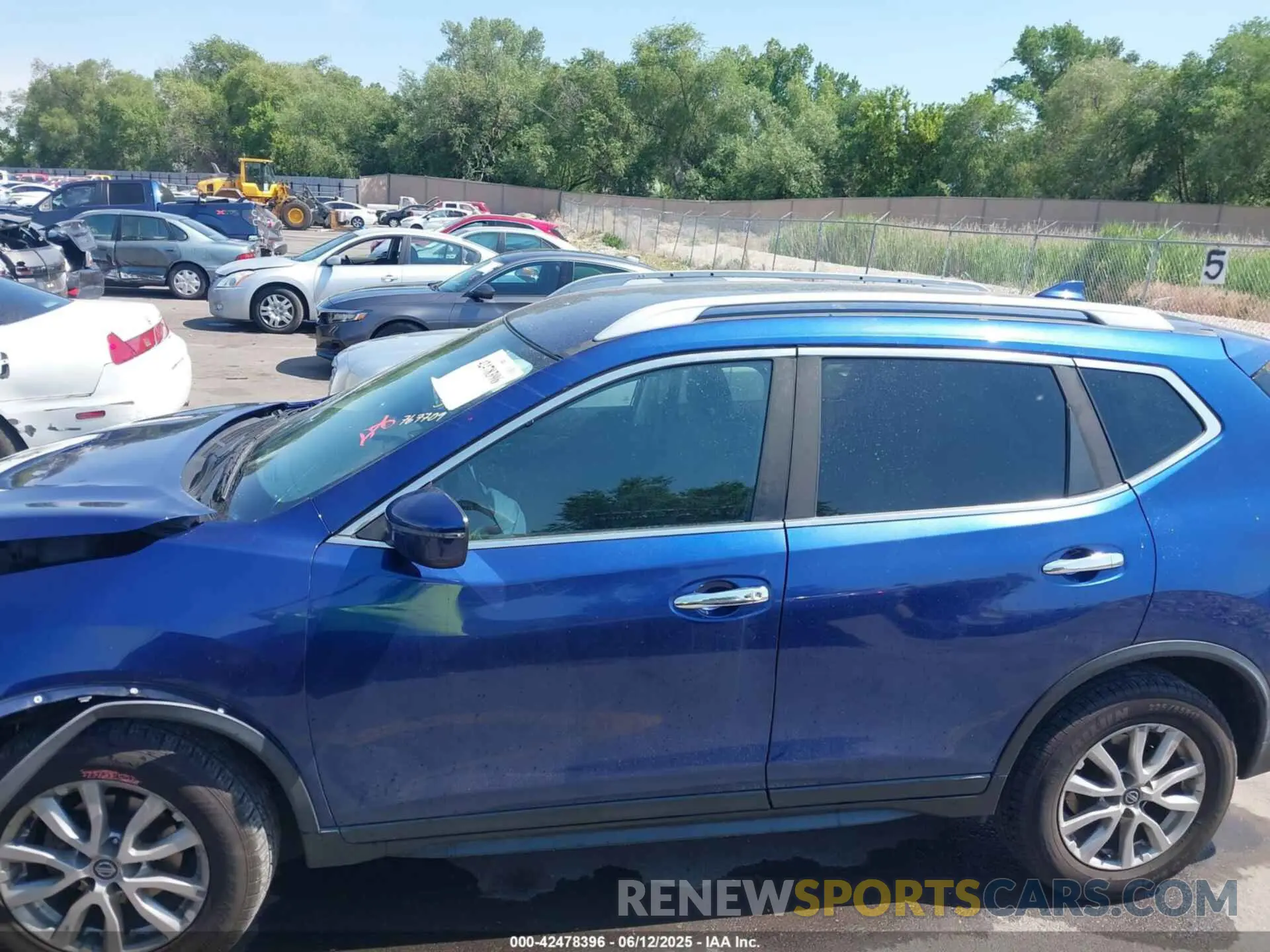 14 Photograph of a damaged car 5N1AT2MV5LC767709 NISSAN ROGUE 2020
