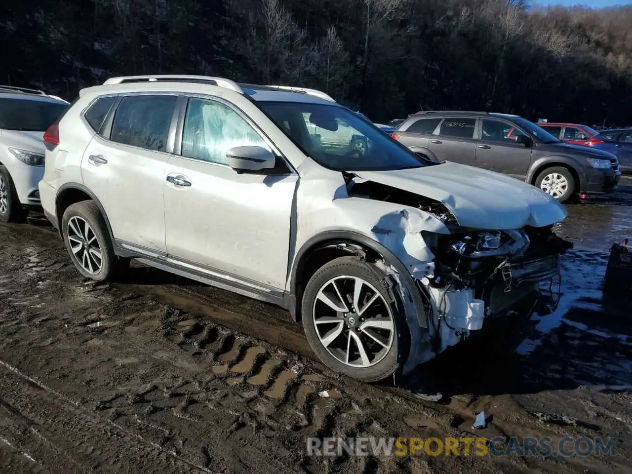 4 Photograph of a damaged car 5N1AT2MV5LC772702 NISSAN ROGUE 2020