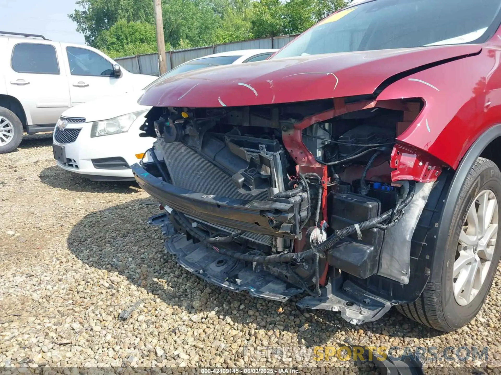 6 Photograph of a damaged car 5N1AT2MV6LC733181 NISSAN ROGUE 2020