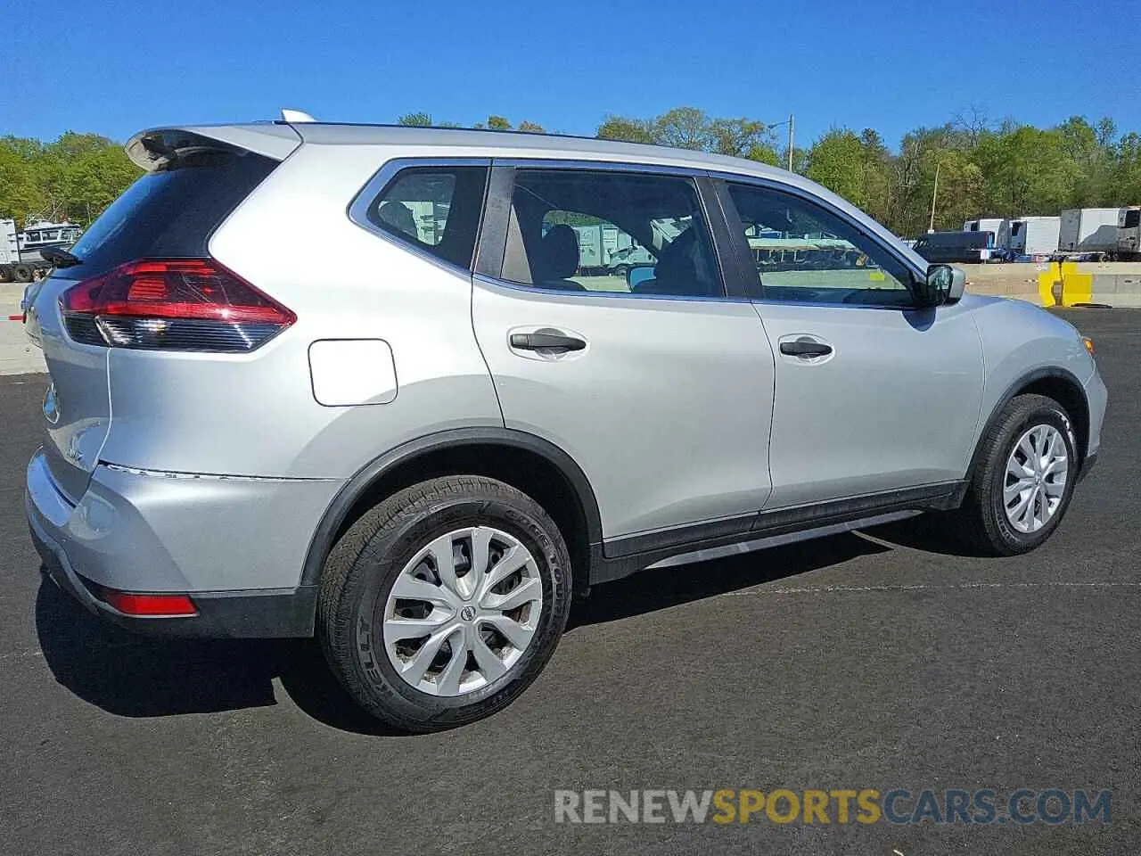 3 Photograph of a damaged car 5N1AT2MV6LC807750 NISSAN ROGUE 2020
