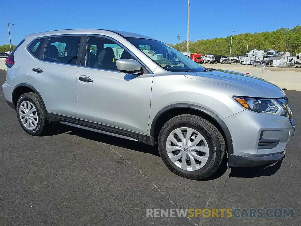 4 Photograph of a damaged car 5N1AT2MV6LC807750 NISSAN ROGUE 2020