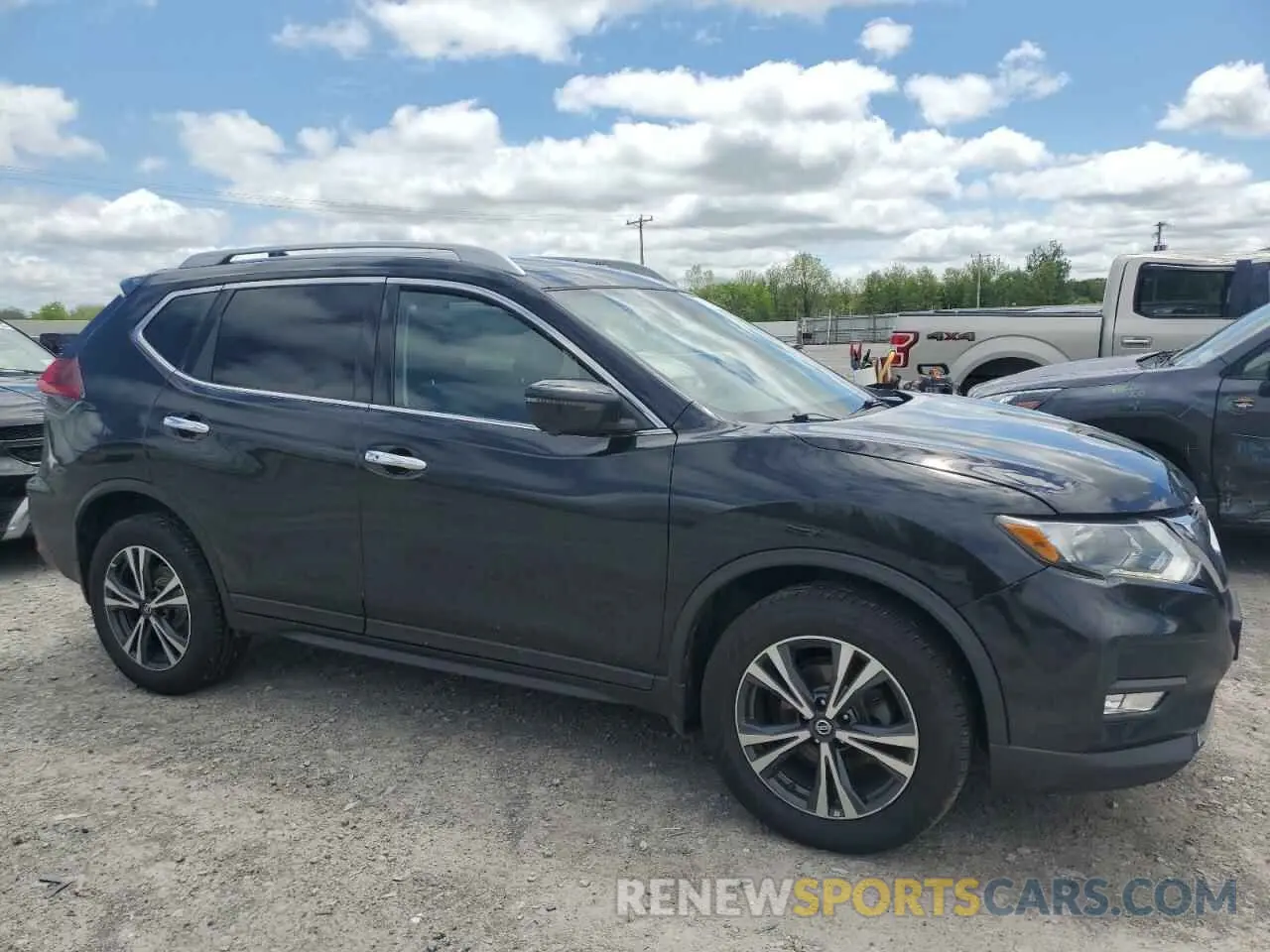 4 Photograph of a damaged car 5N1AT2MV7LC714803 NISSAN ROGUE 2020