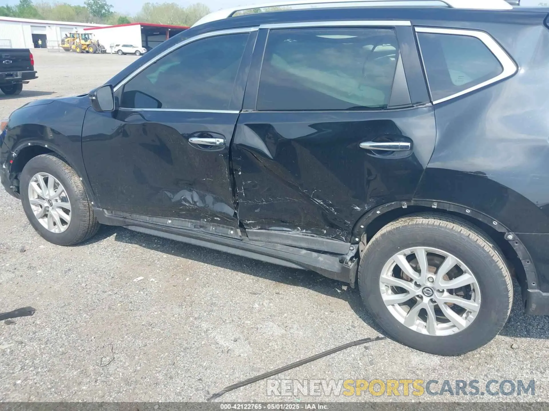 6 Photograph of a damaged car 5N1AT2MV7LC751155 NISSAN ROGUE 2020