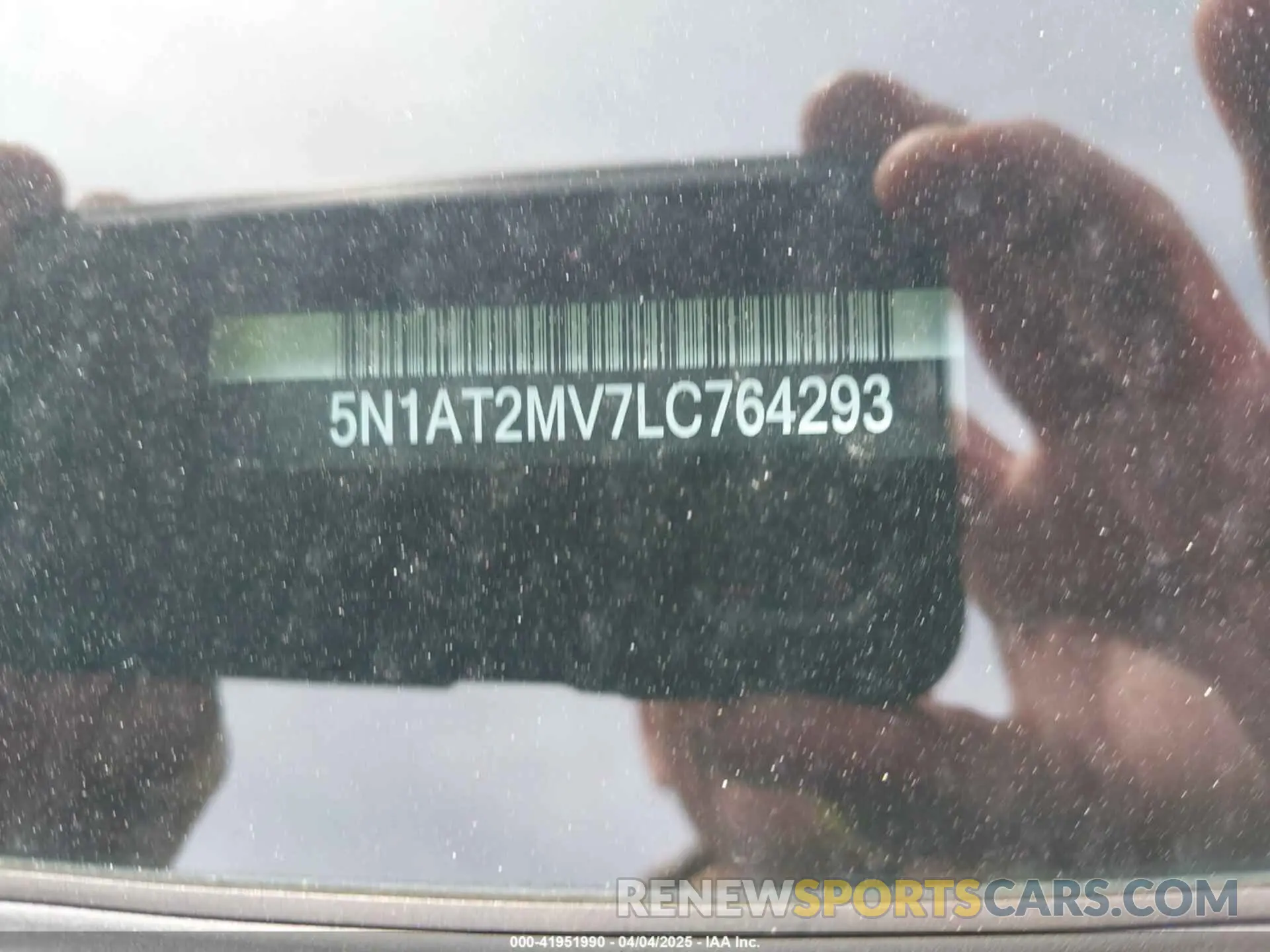 17 Photograph of a damaged car 5N1AT2MV7LC764293 NISSAN ROGUE 2020