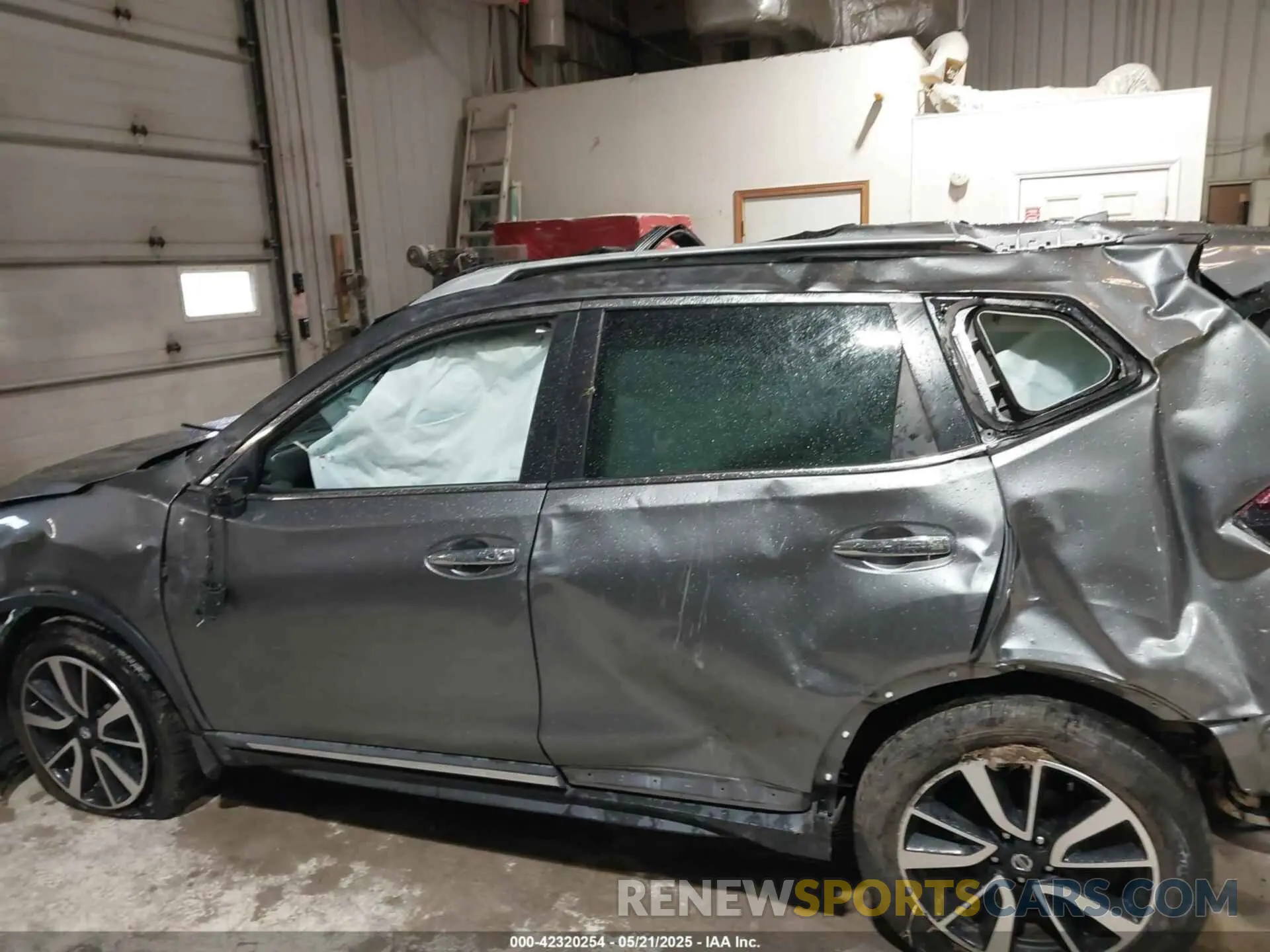 15 Photograph of a damaged car 5N1AT2MV7LC798394 NISSAN ROGUE 2020