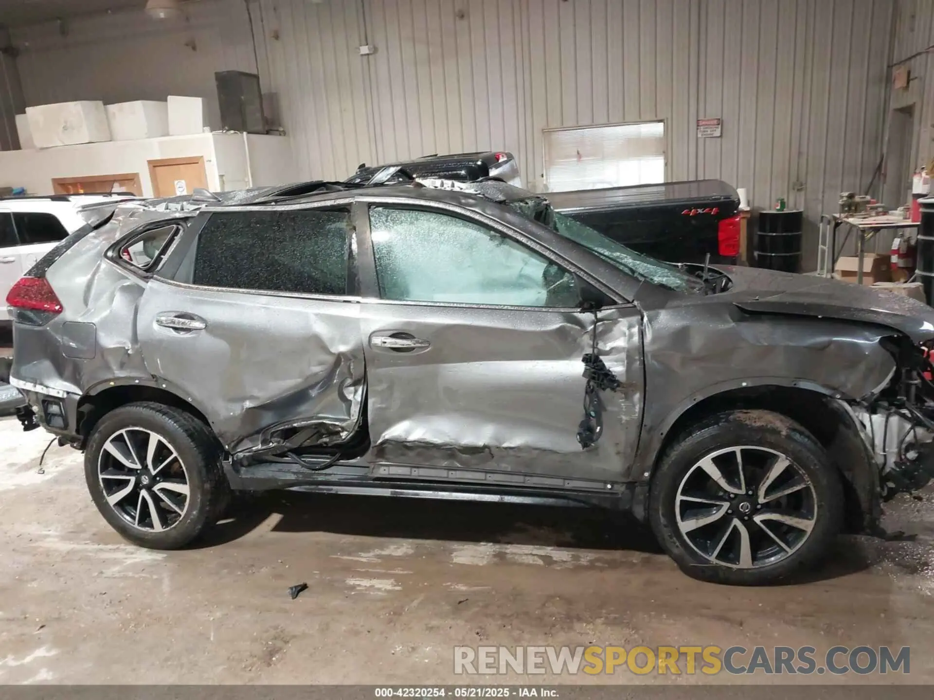 6 Photograph of a damaged car 5N1AT2MV7LC798394 NISSAN ROGUE 2020