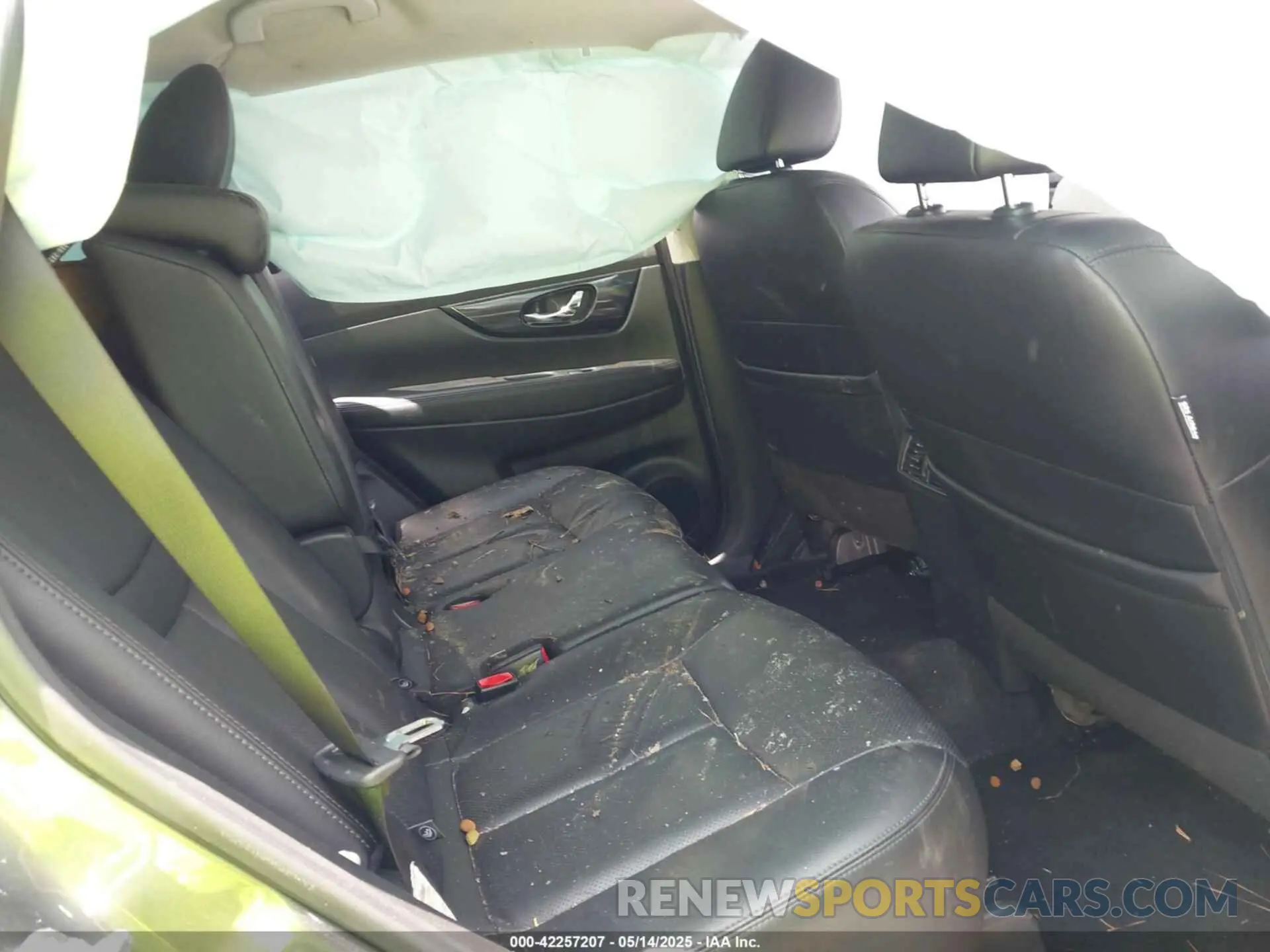 8 Photograph of a damaged car 5N1AT2MV8LC743999 NISSAN ROGUE 2020