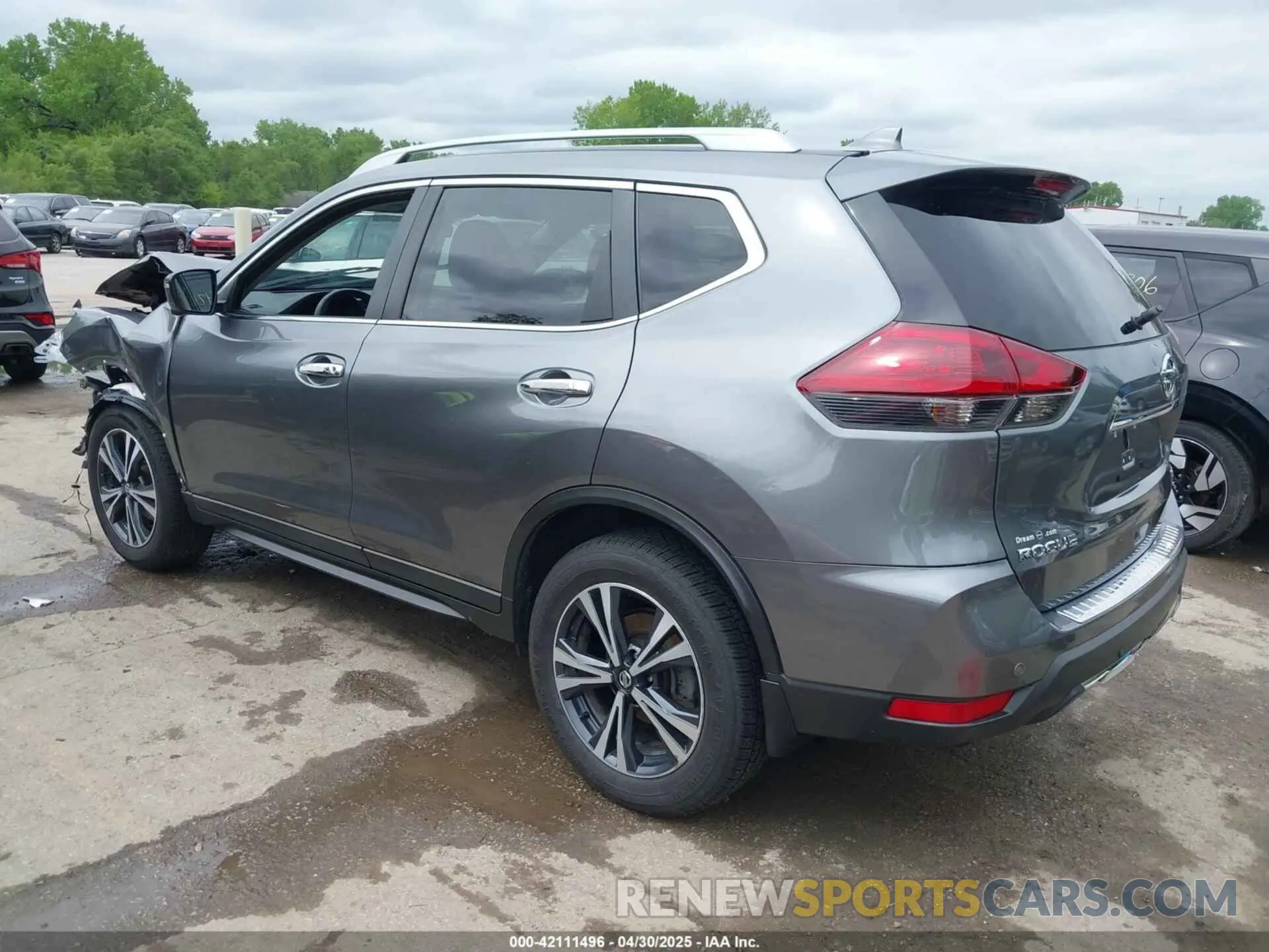 3 Photograph of a damaged car 5N1AT2MV8LC801464 NISSAN ROGUE 2020