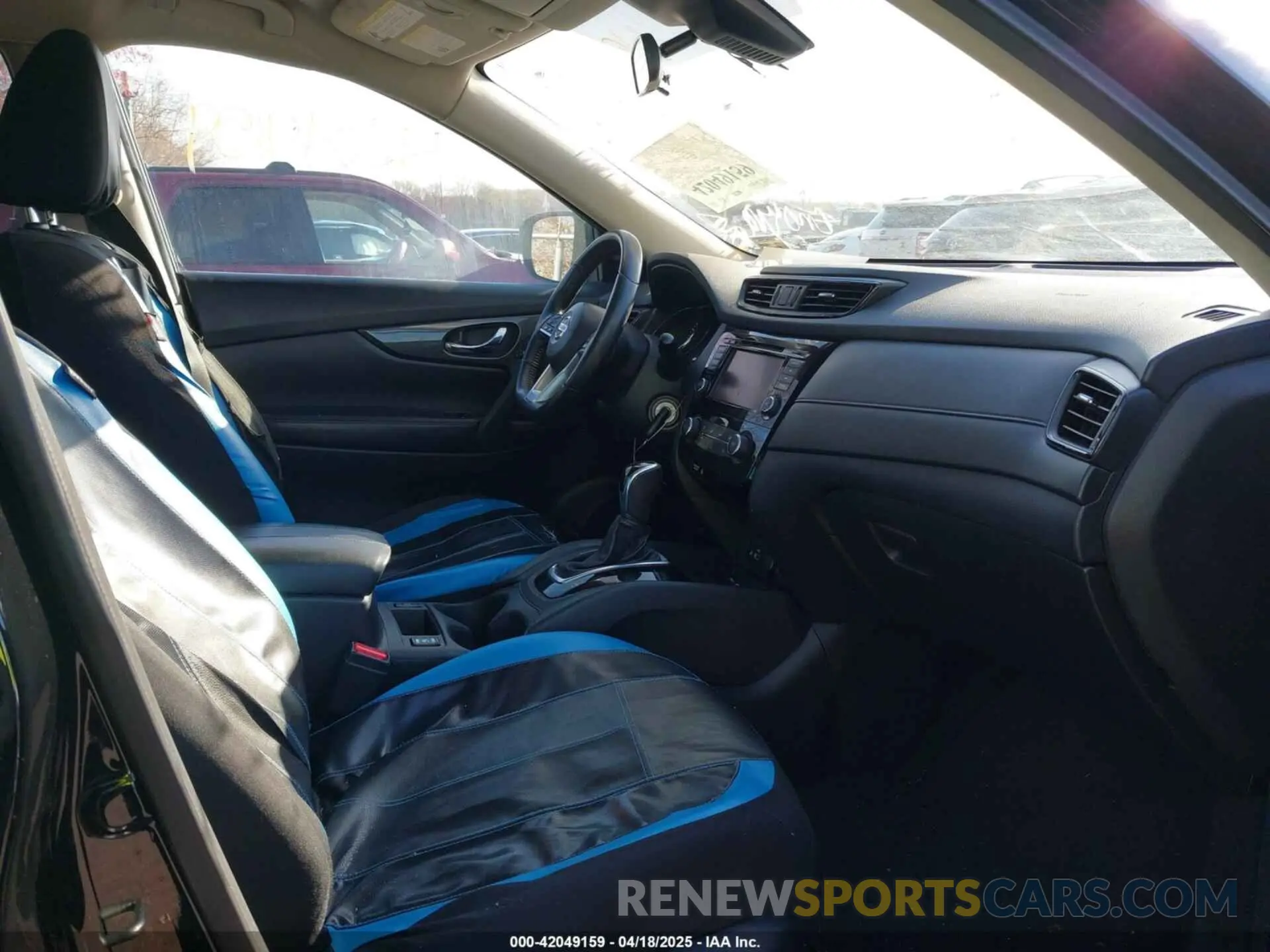 5 Photograph of a damaged car 5N1AT2MV9LC716522 NISSAN ROGUE 2020