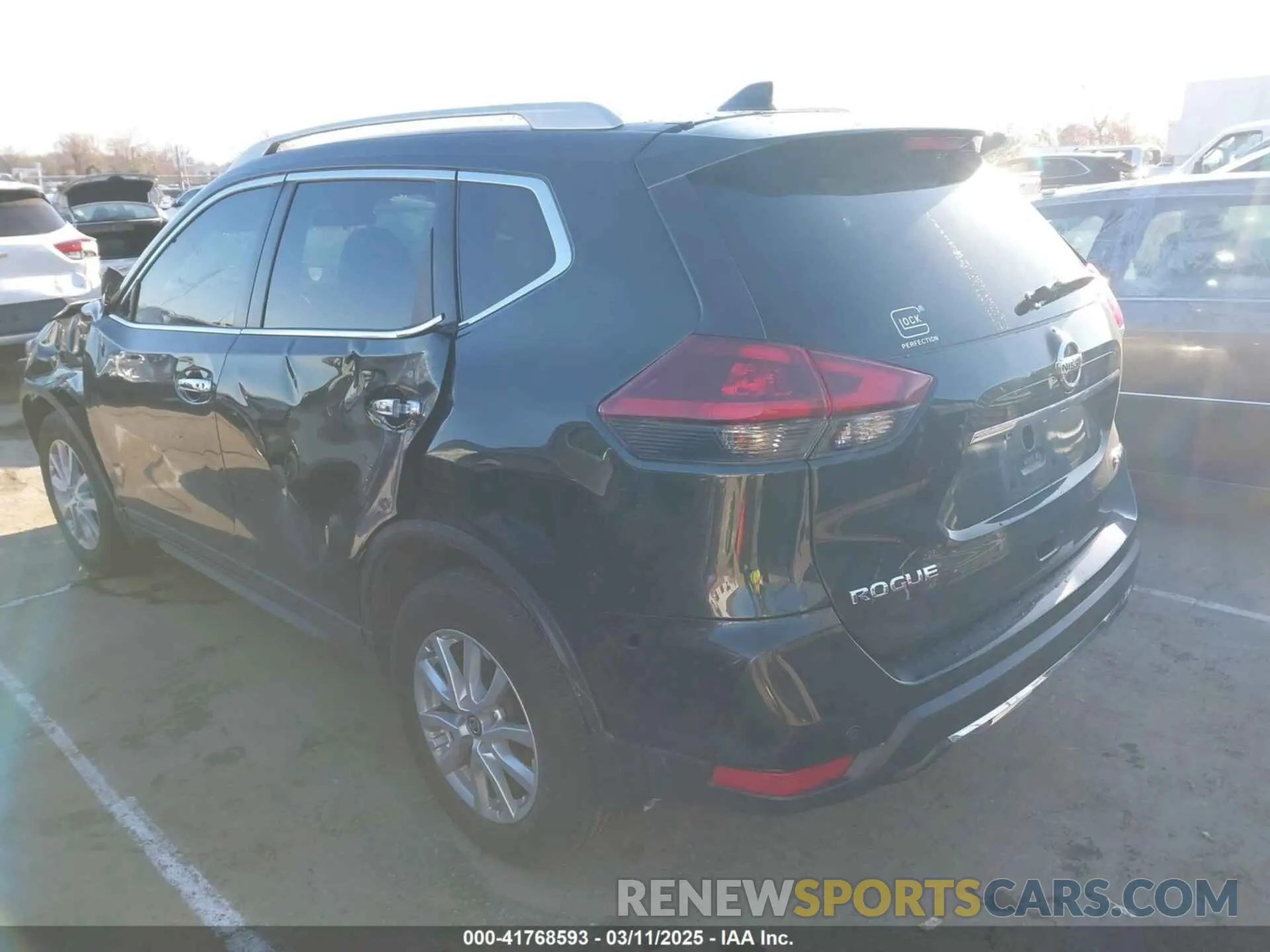 3 Photograph of a damaged car 5N1AT2MV9LC734888 NISSAN ROGUE 2020