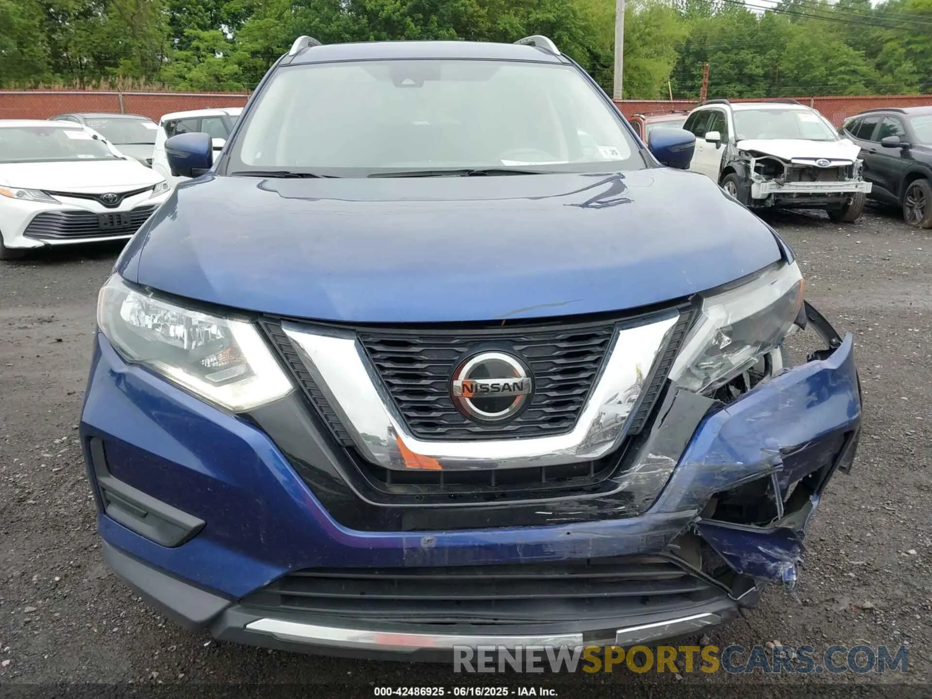 17 Photograph of a damaged car 5N1AT2MV9LC778065 NISSAN ROGUE 2020