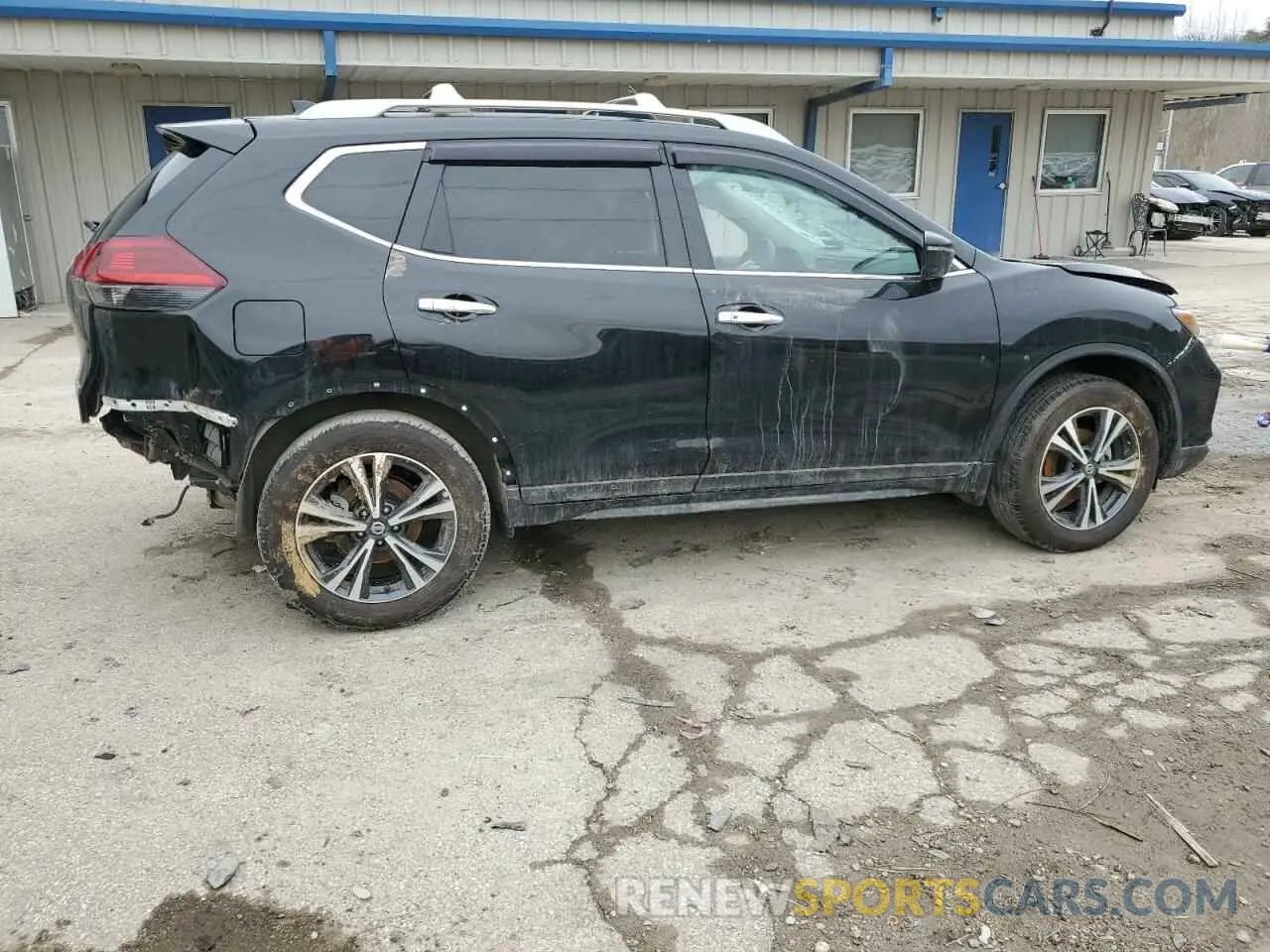 3 Photograph of a damaged car 5N1AT2MVXLC735368 NISSAN ROGUE 2020
