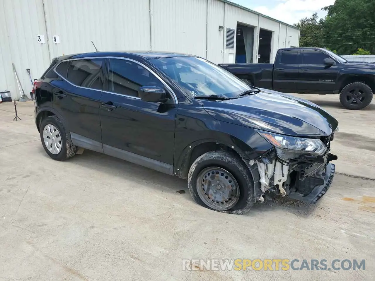 4 Photograph of a damaged car JN1BJ1CV2LW256048 NISSAN ROGUE 2020