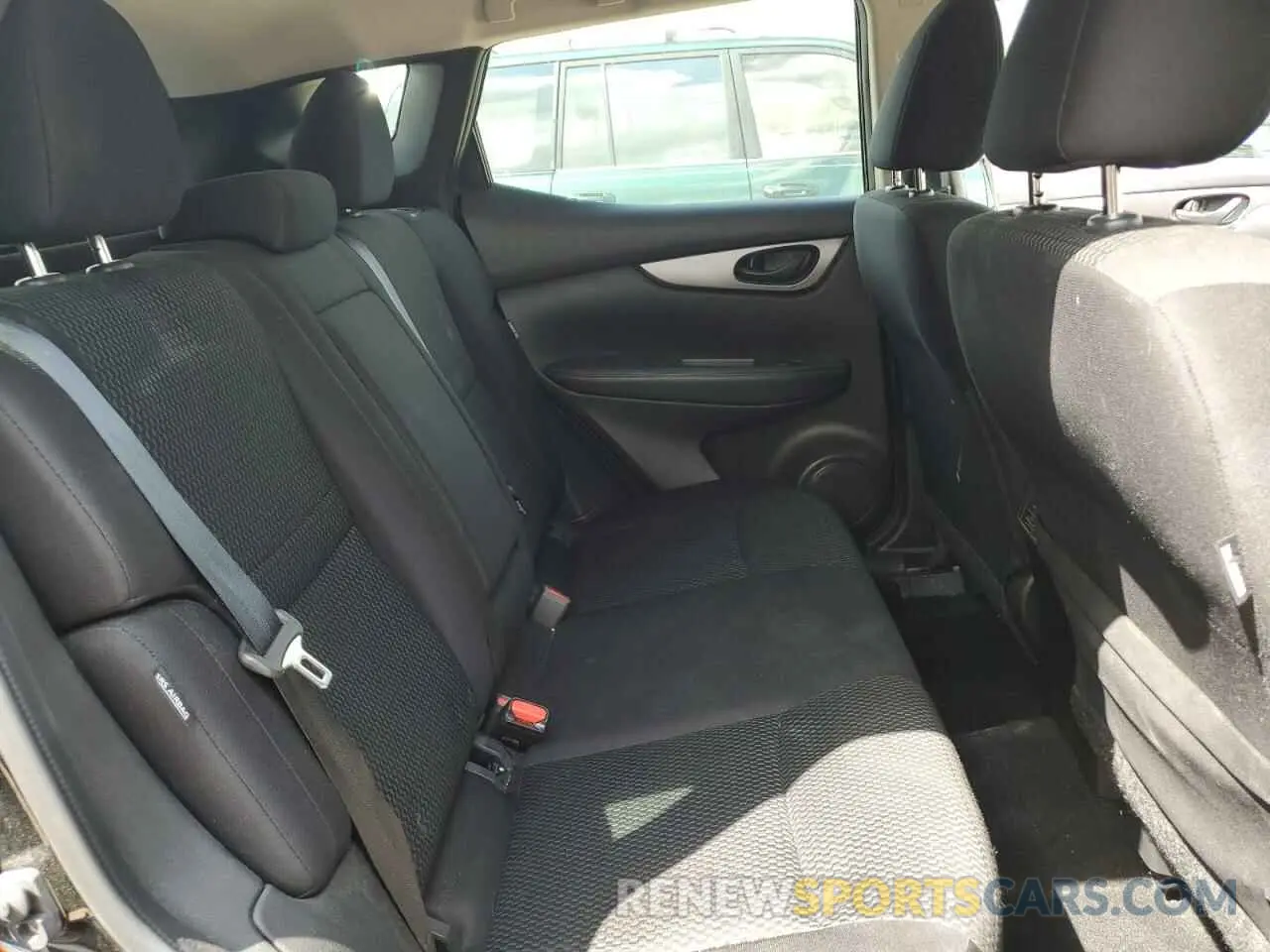 11 Photograph of a damaged car JN1BJ1CV4LW267570 NISSAN ROGUE 2020