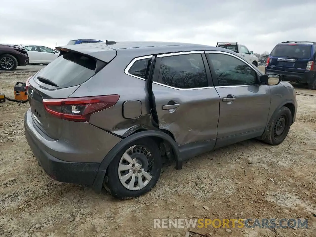 3 Photograph of a damaged car JN1BJ1CV4LW271442 NISSAN ROGUE 2020