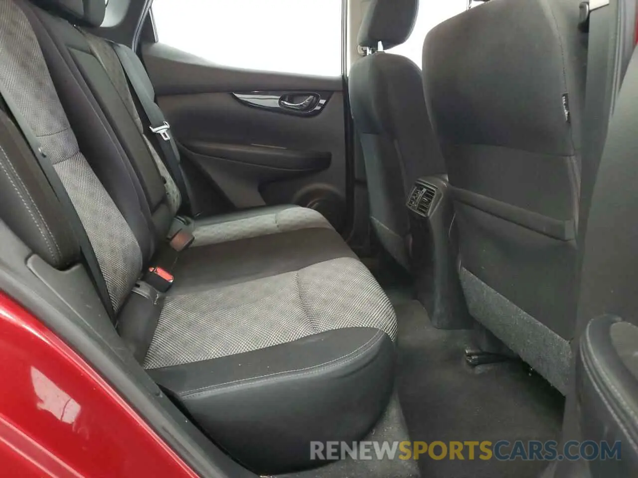 10 Photograph of a damaged car JN1BJ1CV4LW276835 NISSAN ROGUE 2020