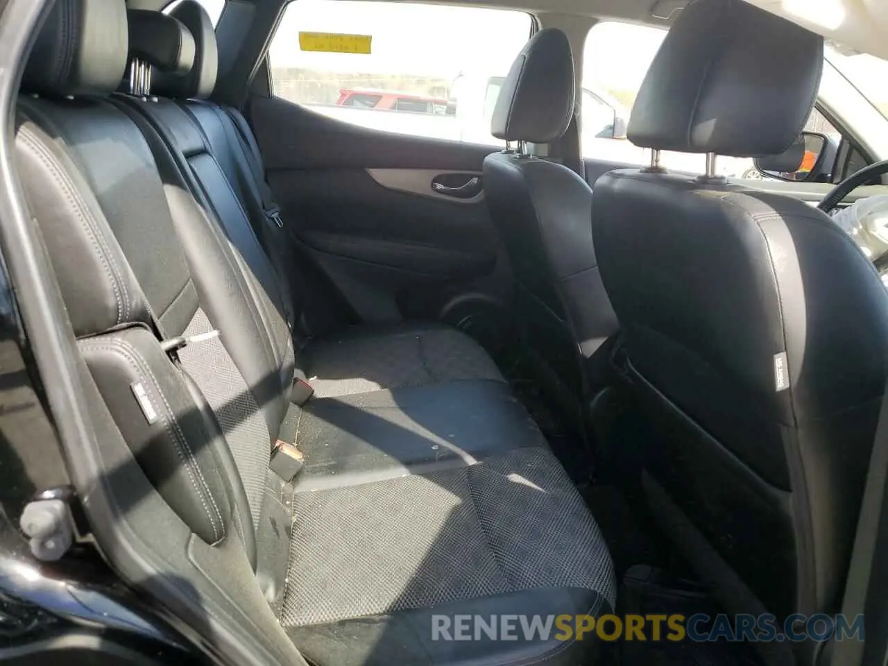 11 Photograph of a damaged car JN1BJ1CV4LW281517 NISSAN ROGUE 2020