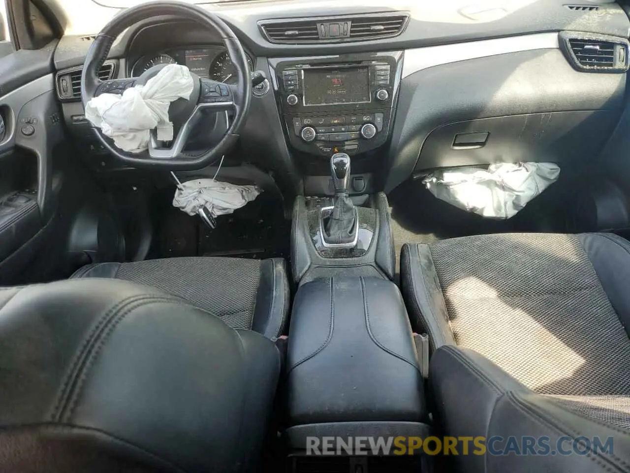 8 Photograph of a damaged car JN1BJ1CV4LW281517 NISSAN ROGUE 2020