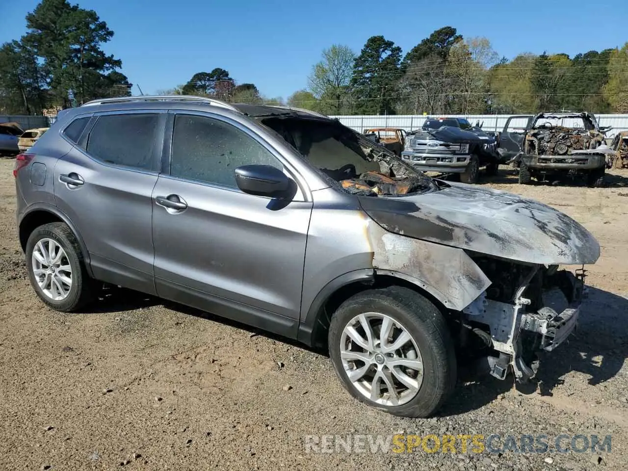 4 Photograph of a damaged car JN1BJ1CV5LW257193 NISSAN ROGUE 2020