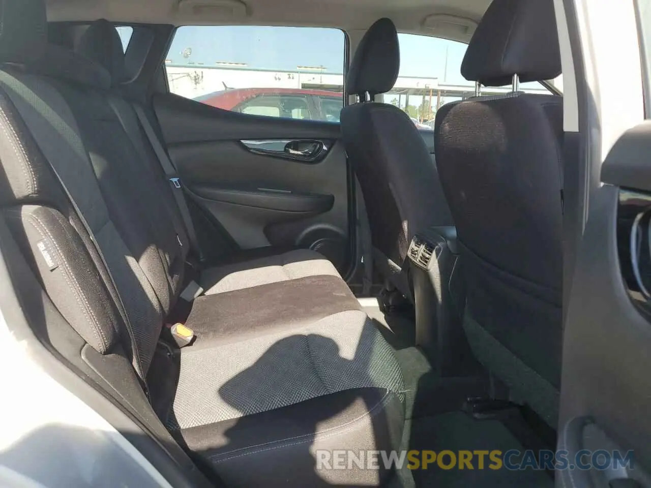 11 Photograph of a damaged car JN1BJ1CV5LW263513 NISSAN ROGUE 2020